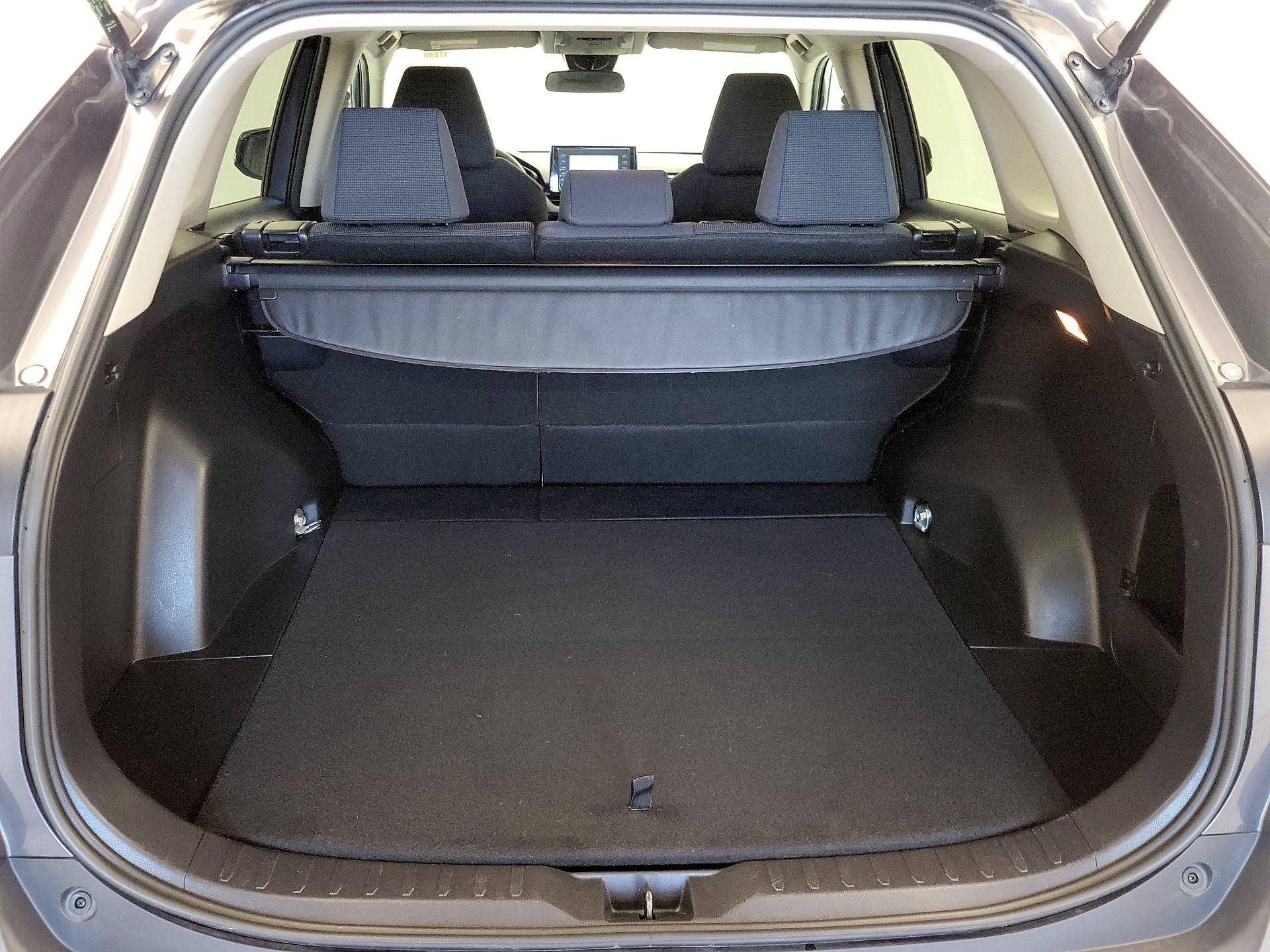 Thumbnail: 2019 Toyota RAV4 - 20