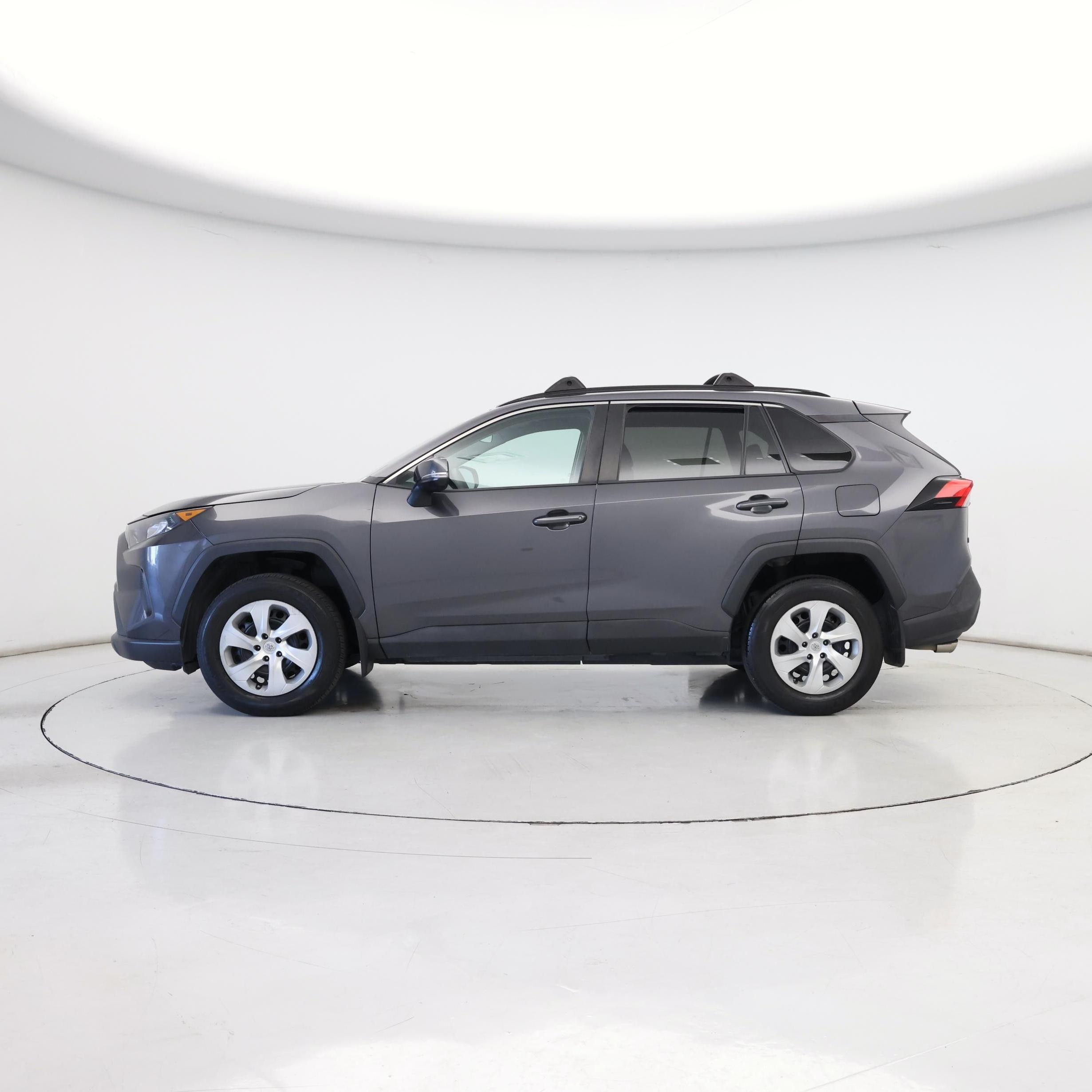 Thumbnail: 2019 Toyota RAV4 - 3