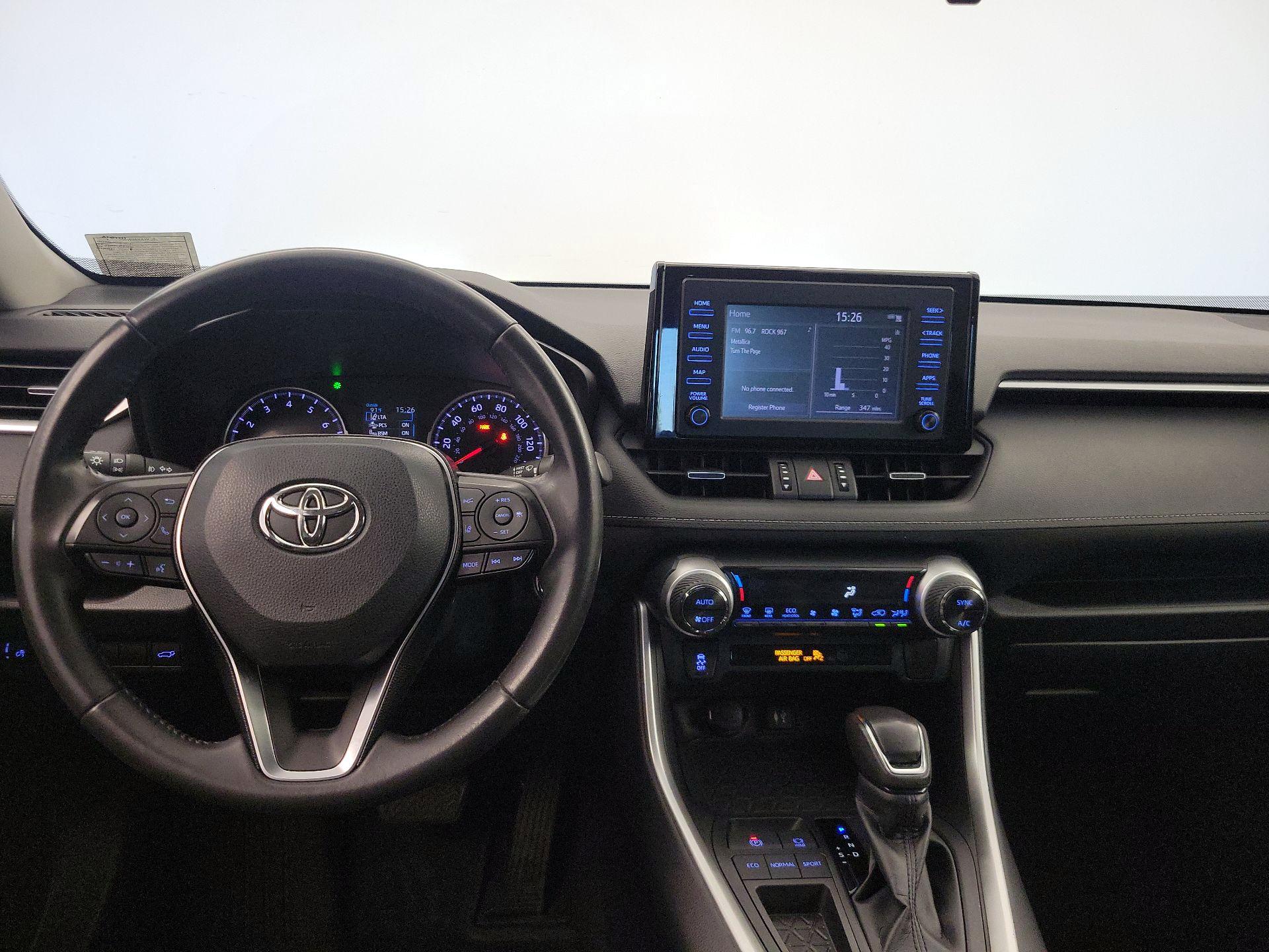 Thumbnail: 2019 Toyota RAV4 - 9