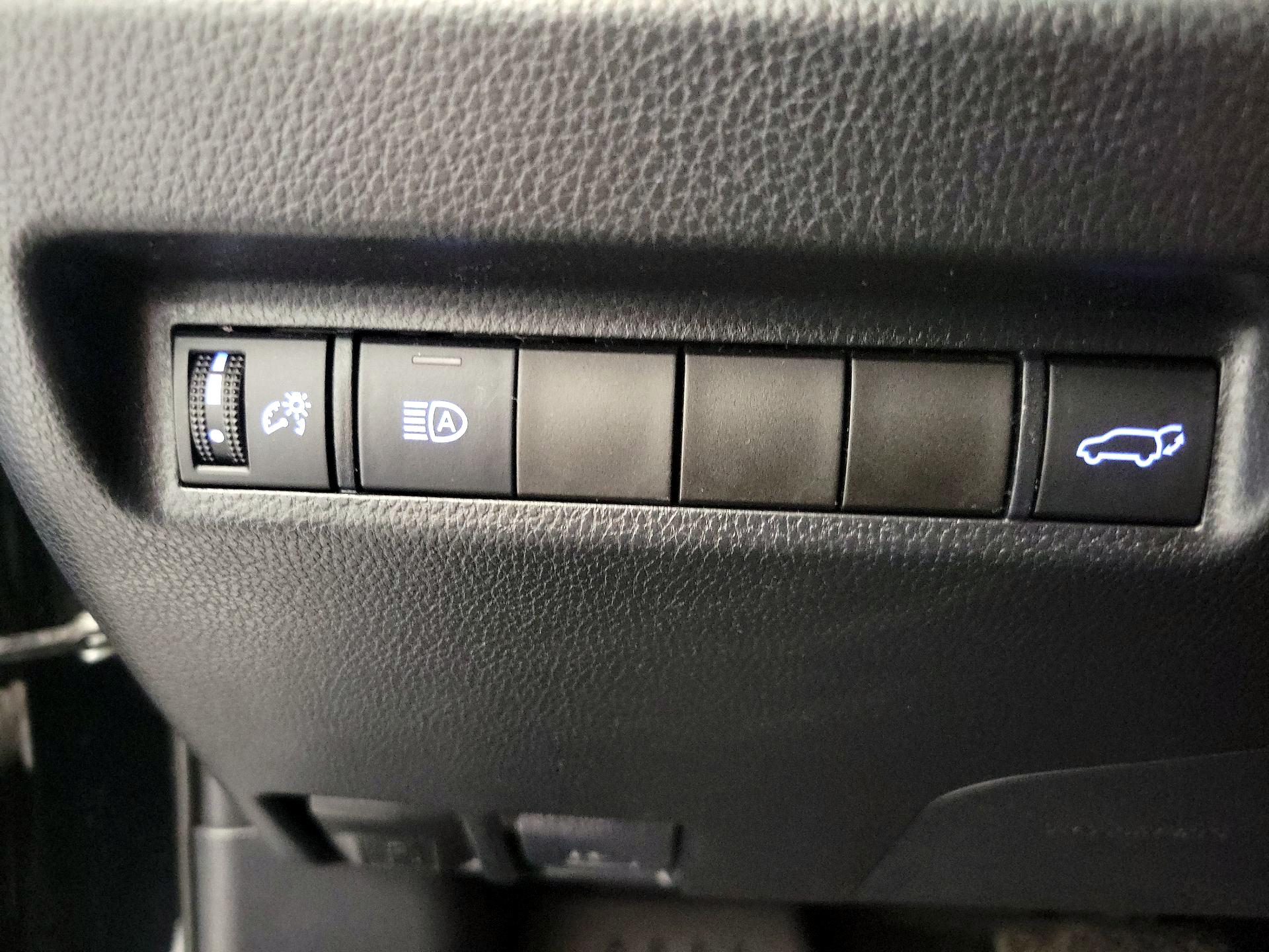 Thumbnail: 2019 Toyota RAV4 - 13