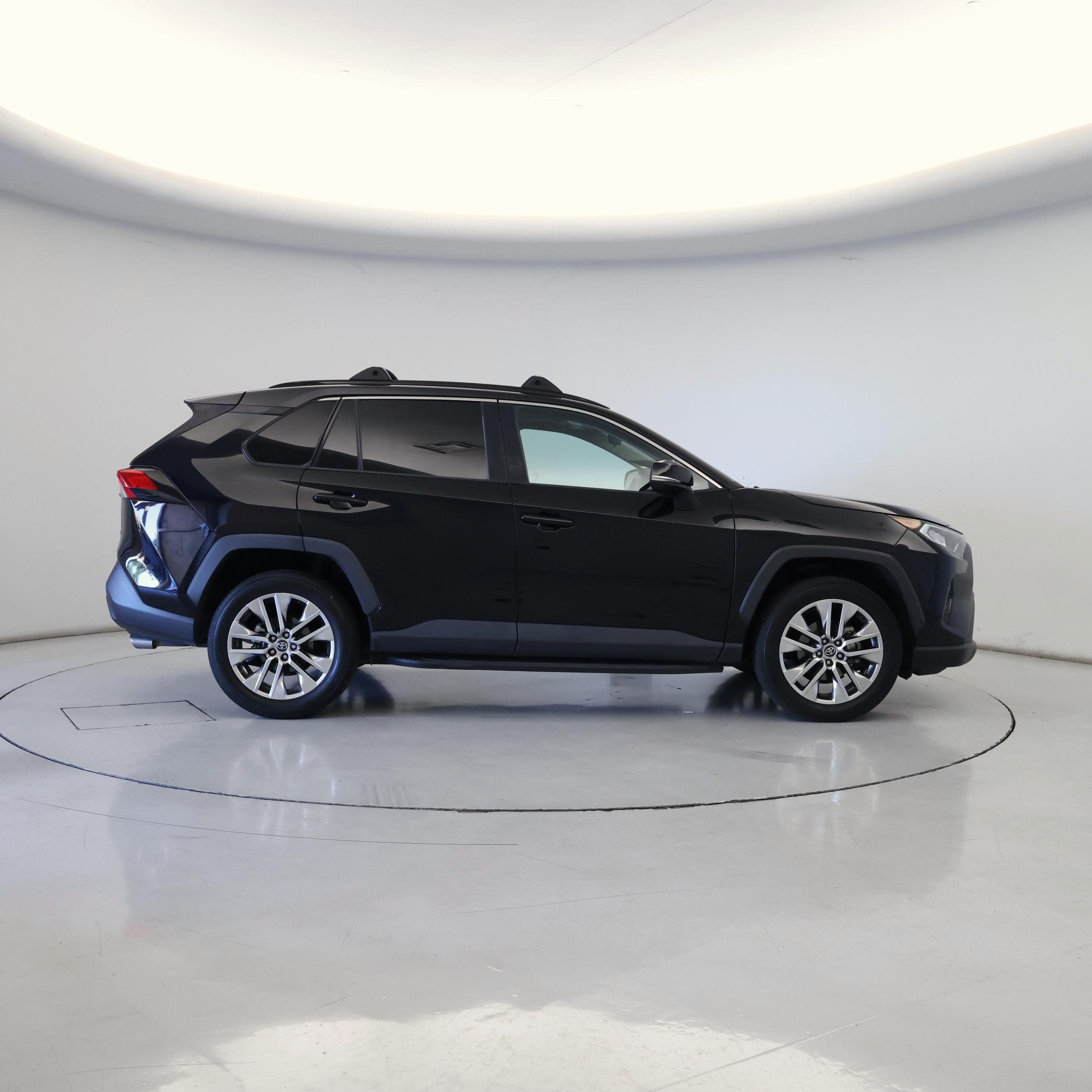 Thumbnail: 2019 Toyota RAV4 - 7