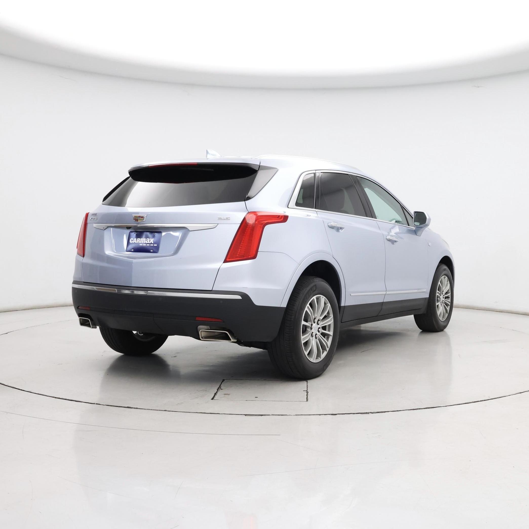 Thumbnail: 2017 Cadillac XT5 - 8