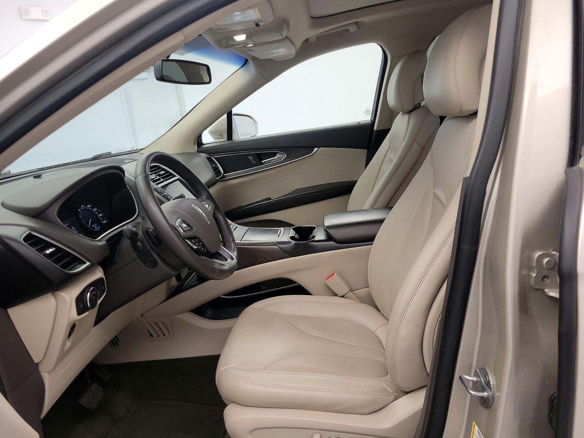 Thumbnail: 2017 Lincoln MKX - 11