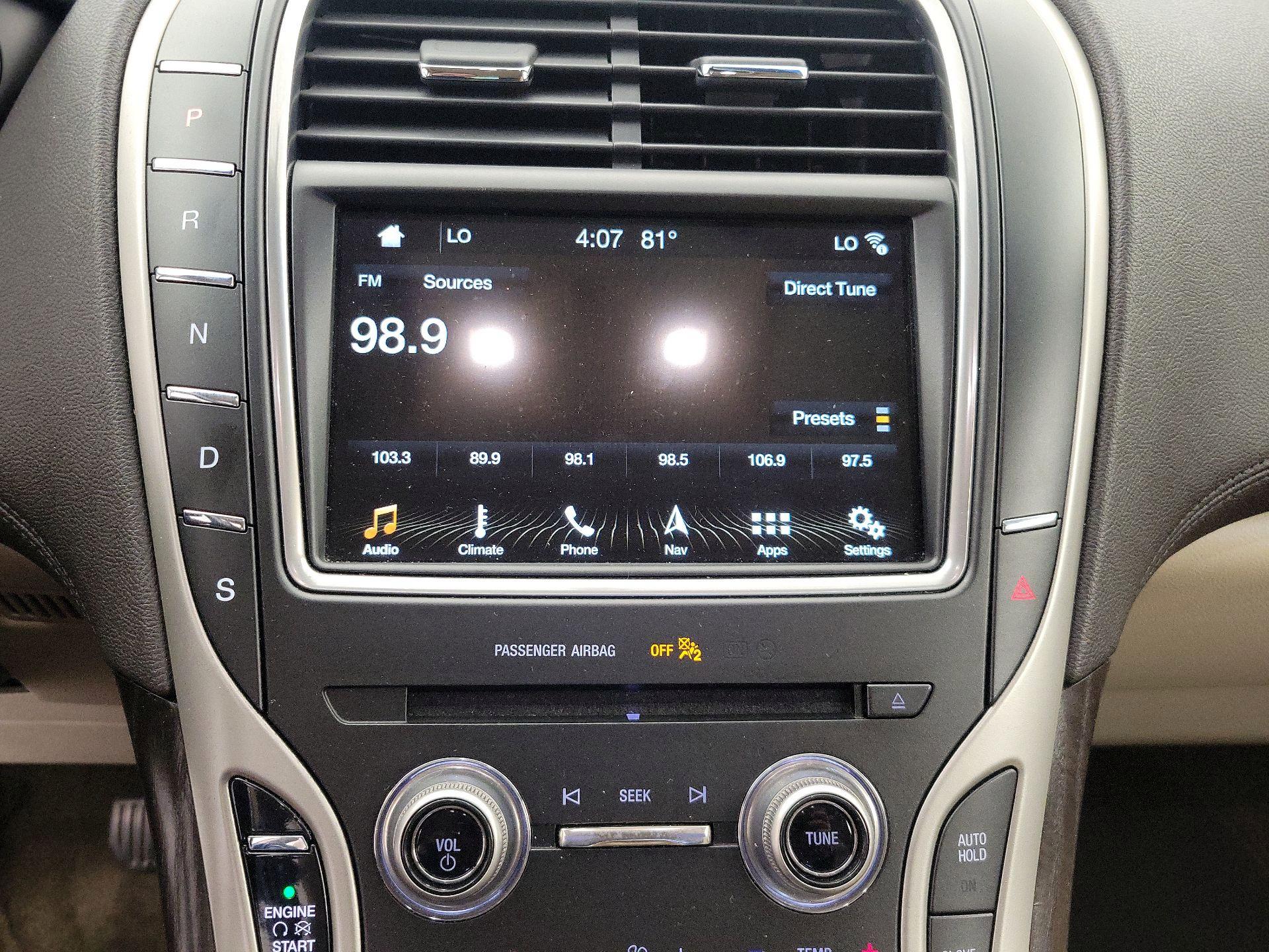 Thumbnail: 2017 Lincoln MKX - 16