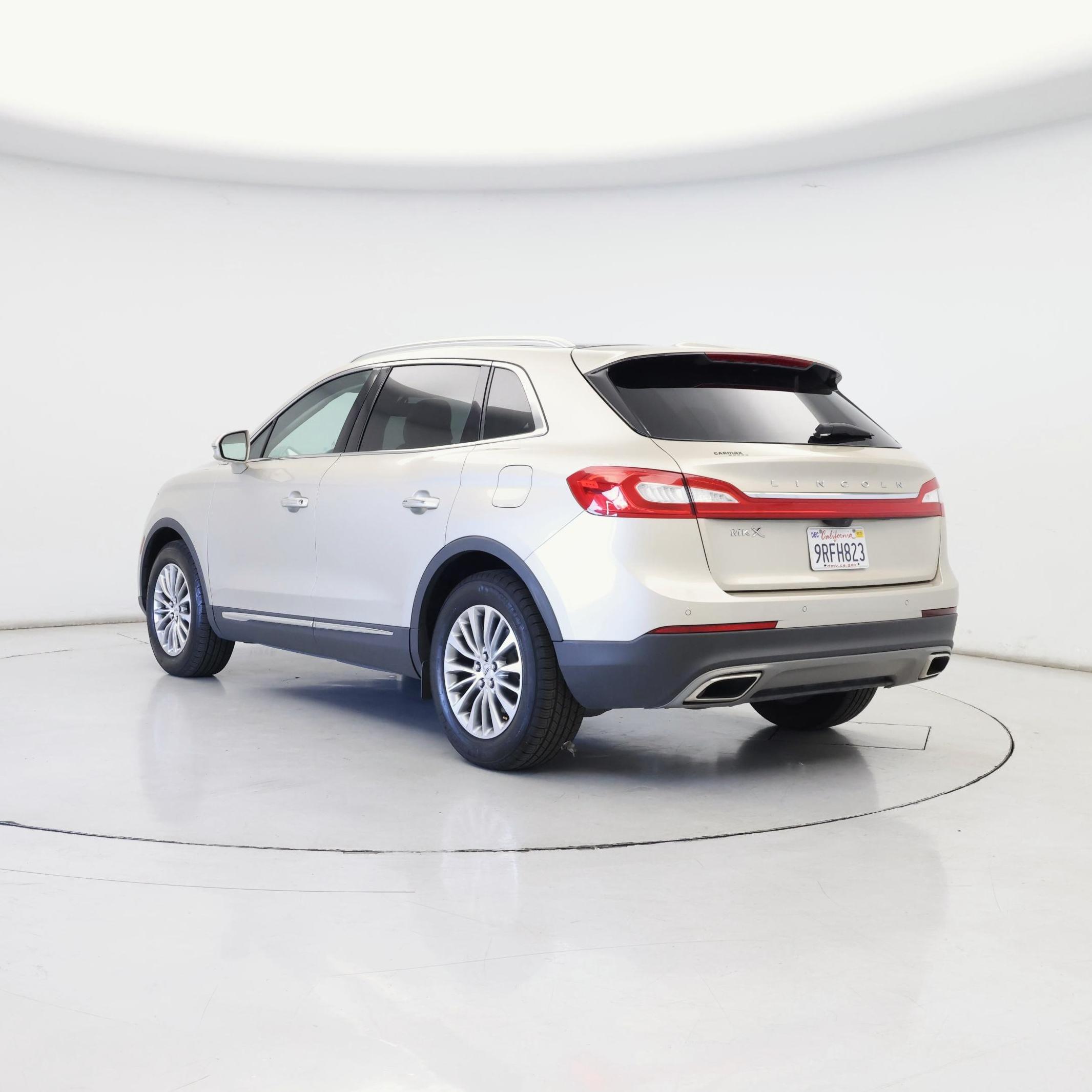 Thumbnail: 2017 Lincoln MKX - 2