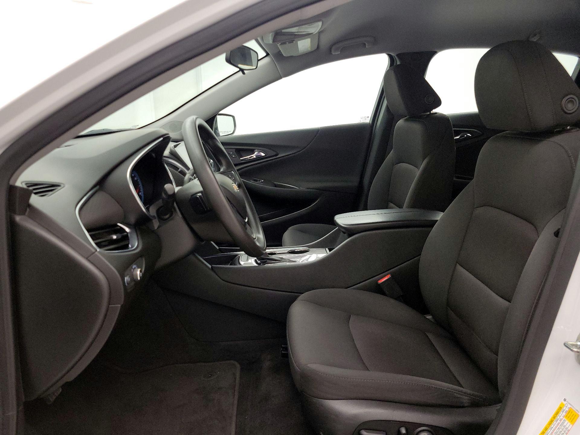 Thumbnail: 2020 Chevrolet Malibu - 11