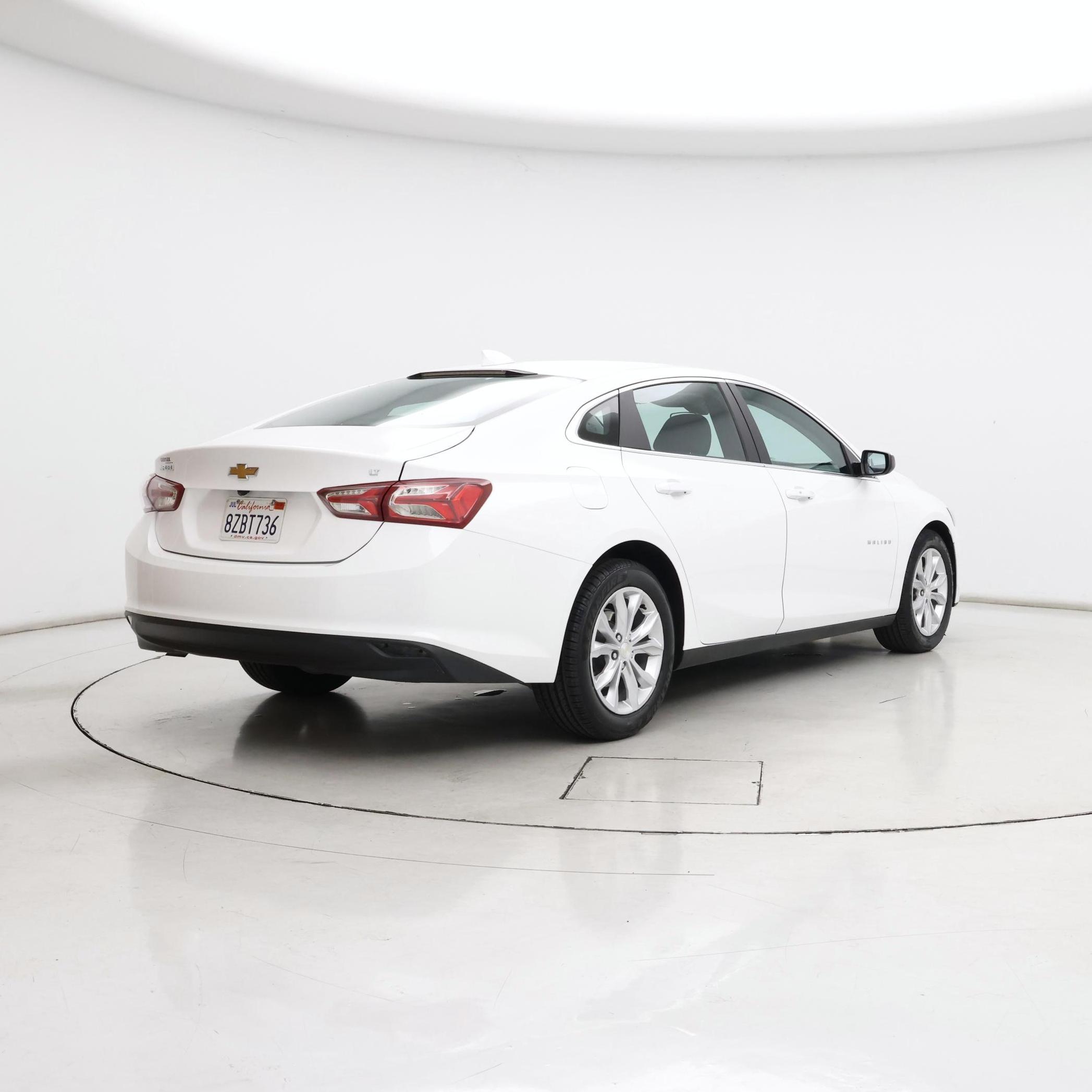 Thumbnail: 2020 Chevrolet Malibu - 8