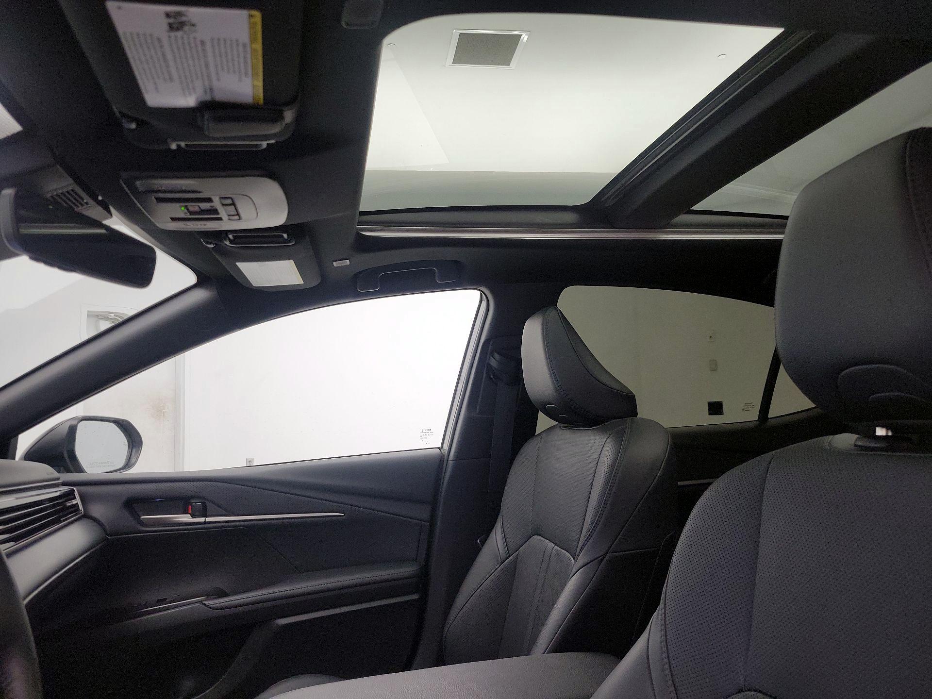Thumbnail: 2025 Toyota Camry - 19