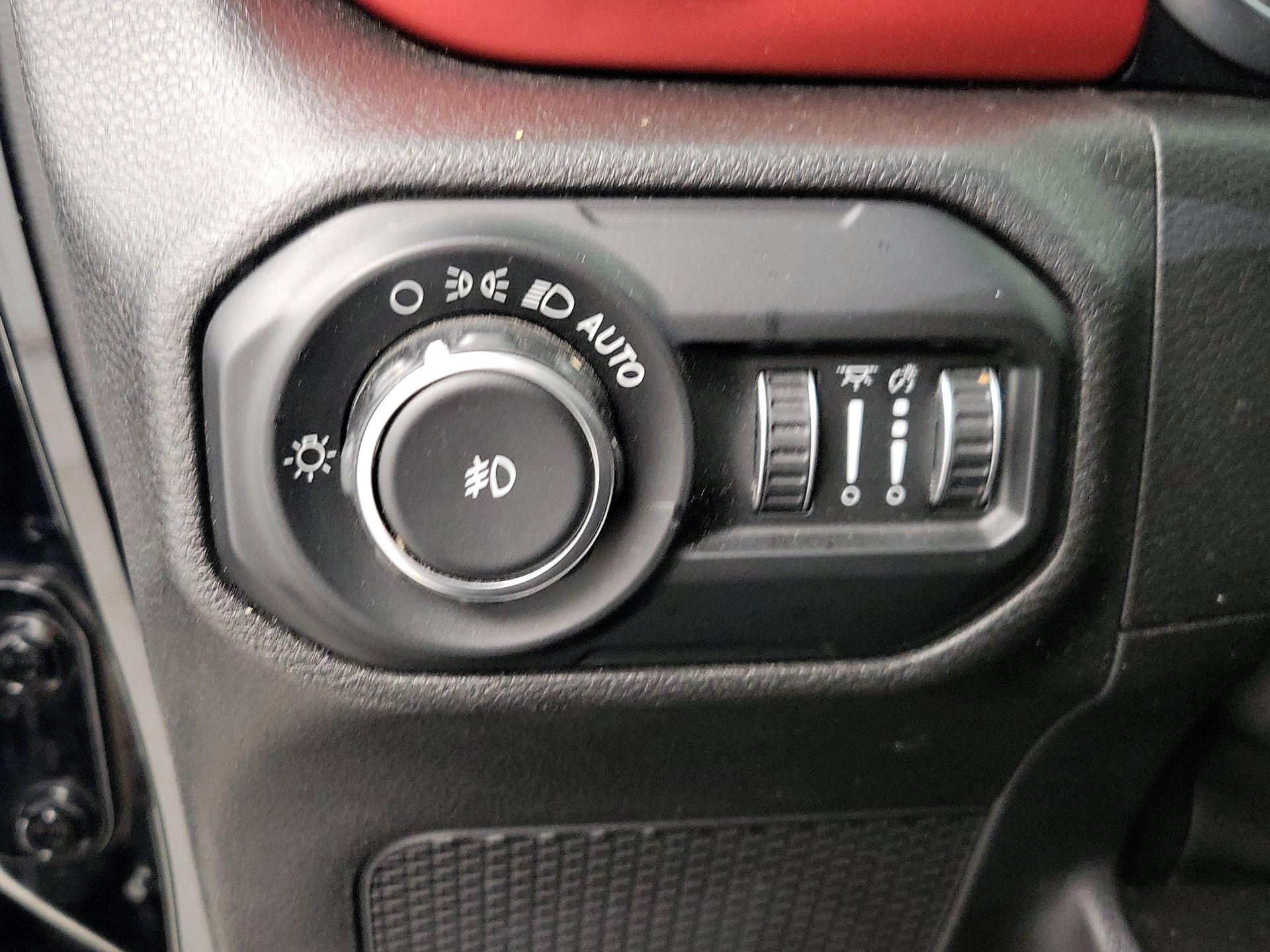 Thumbnail: 2020 Jeep Wrangler - 13