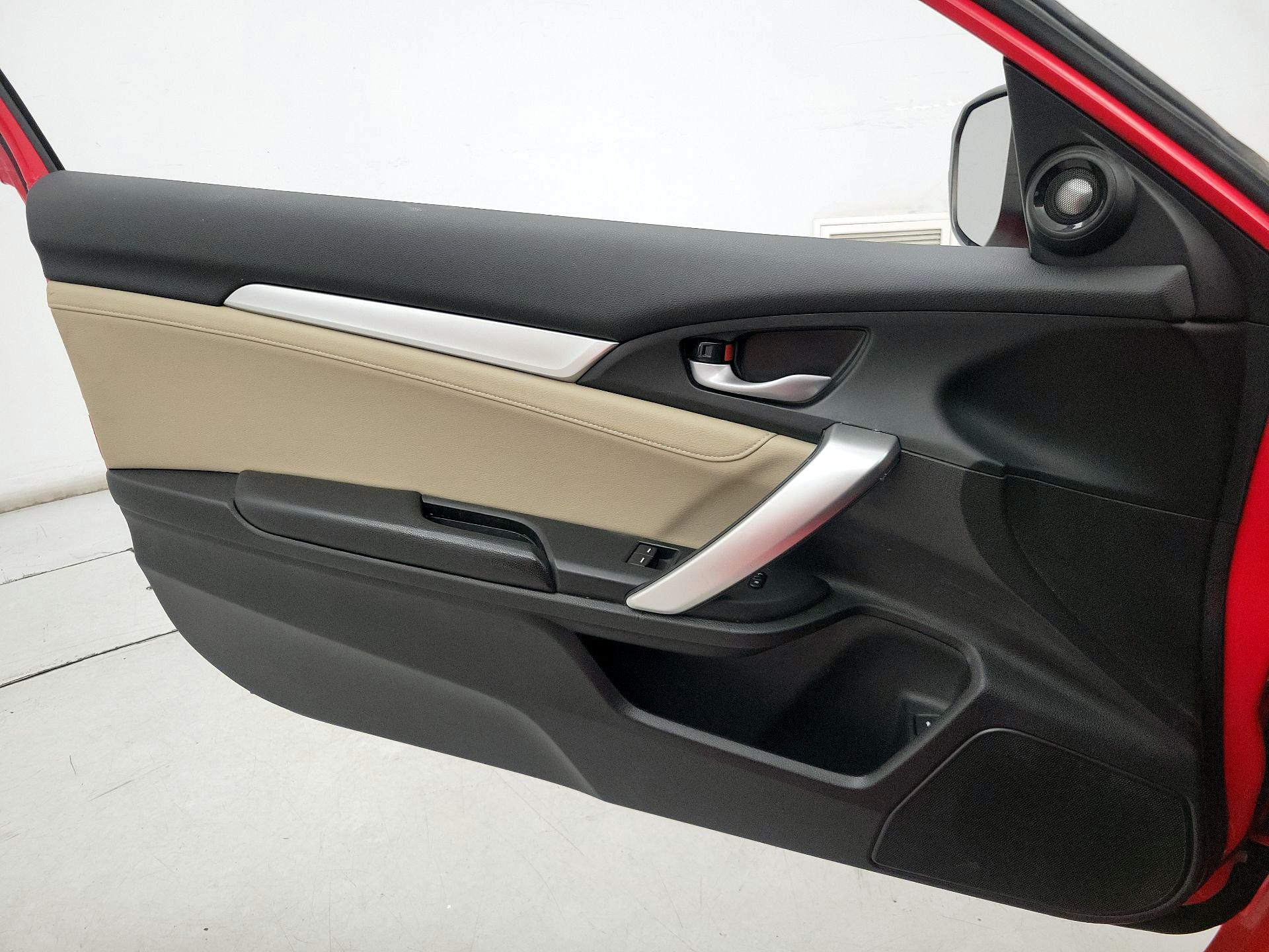 Thumbnail: 2017 Honda Civic - 12