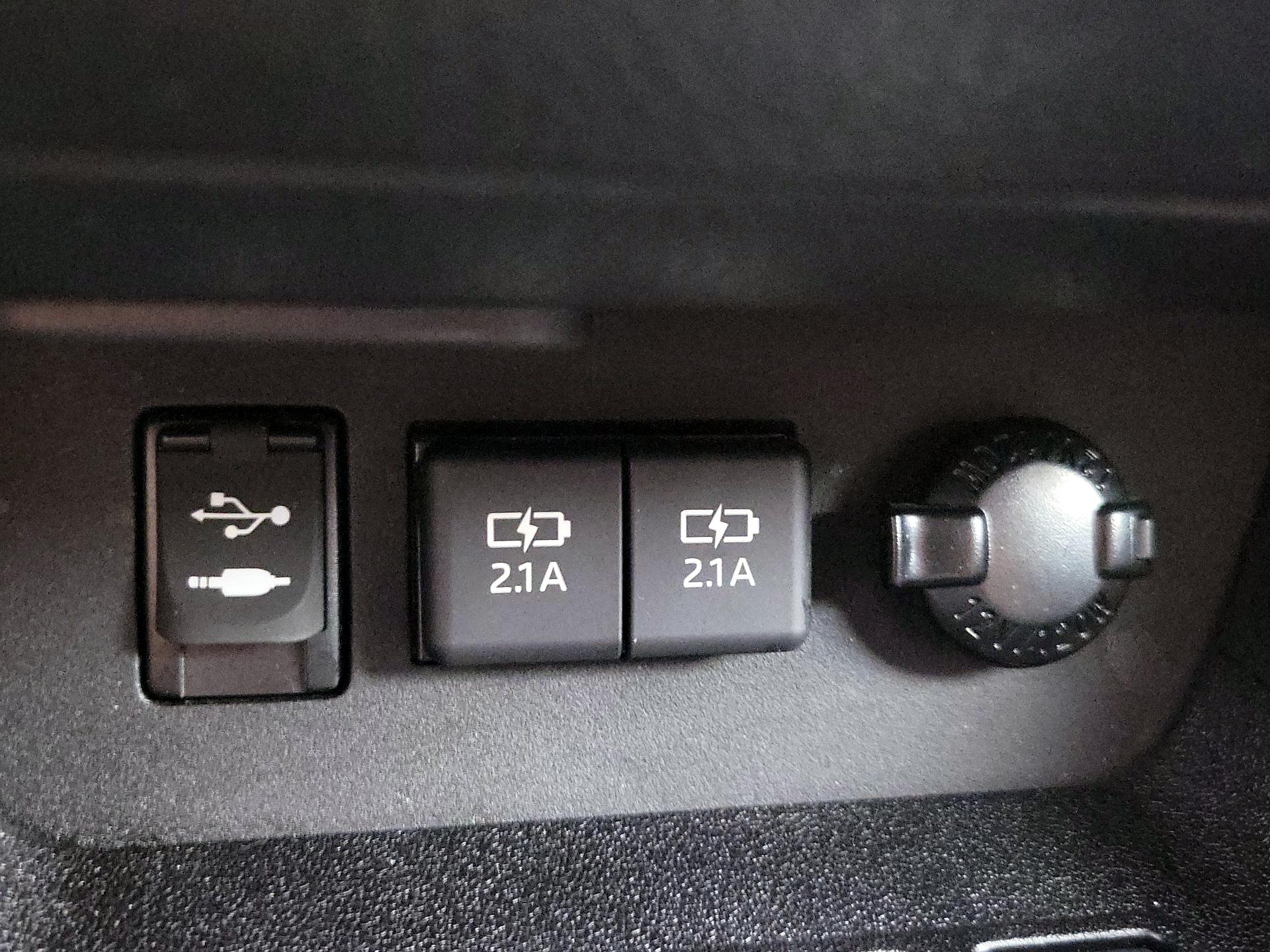 Thumbnail: 2019 Toyota Highlander - 19