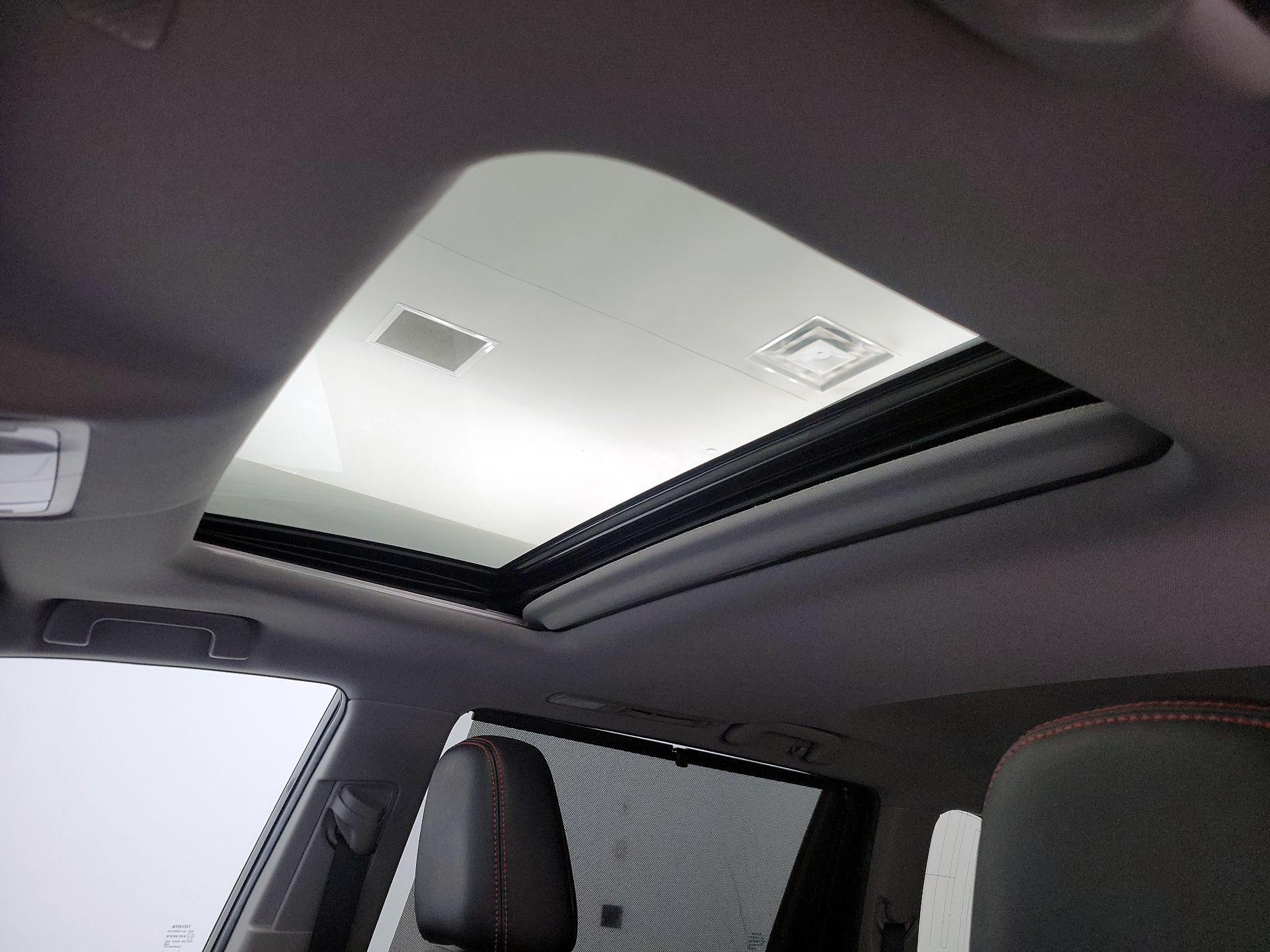 Thumbnail: 2019 Toyota Highlander - 20