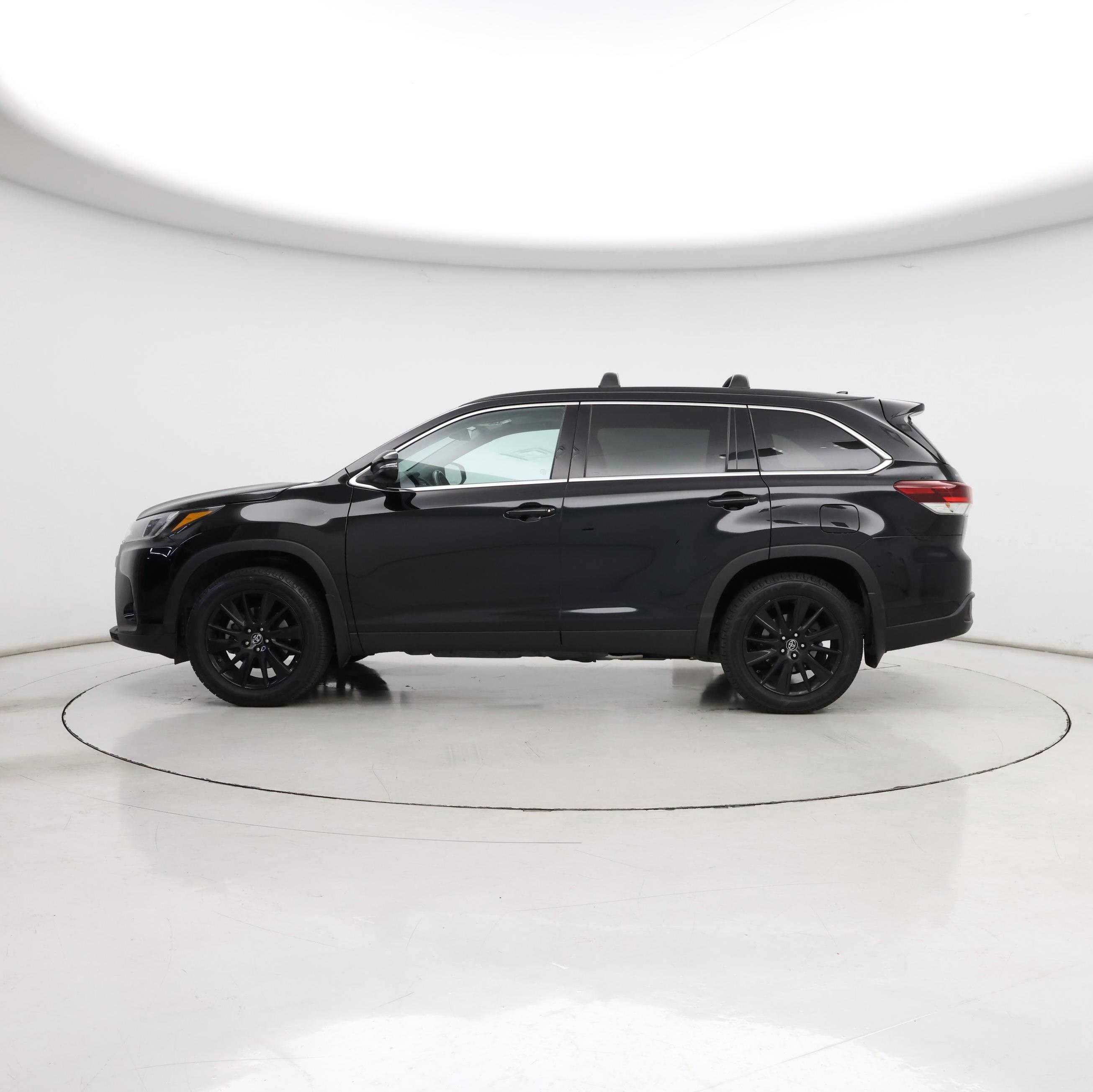 Thumbnail: 2019 Toyota Highlander - 3