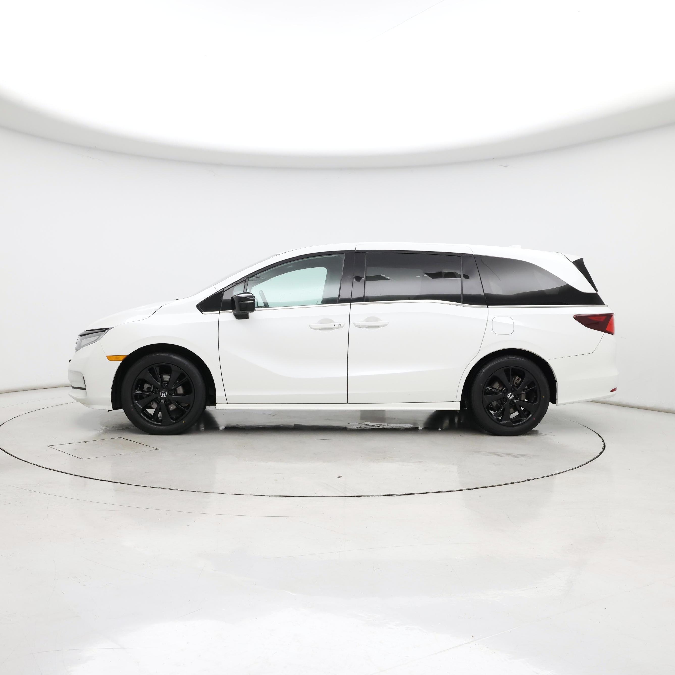 Thumbnail: 2023 Honda Odyssey - 3