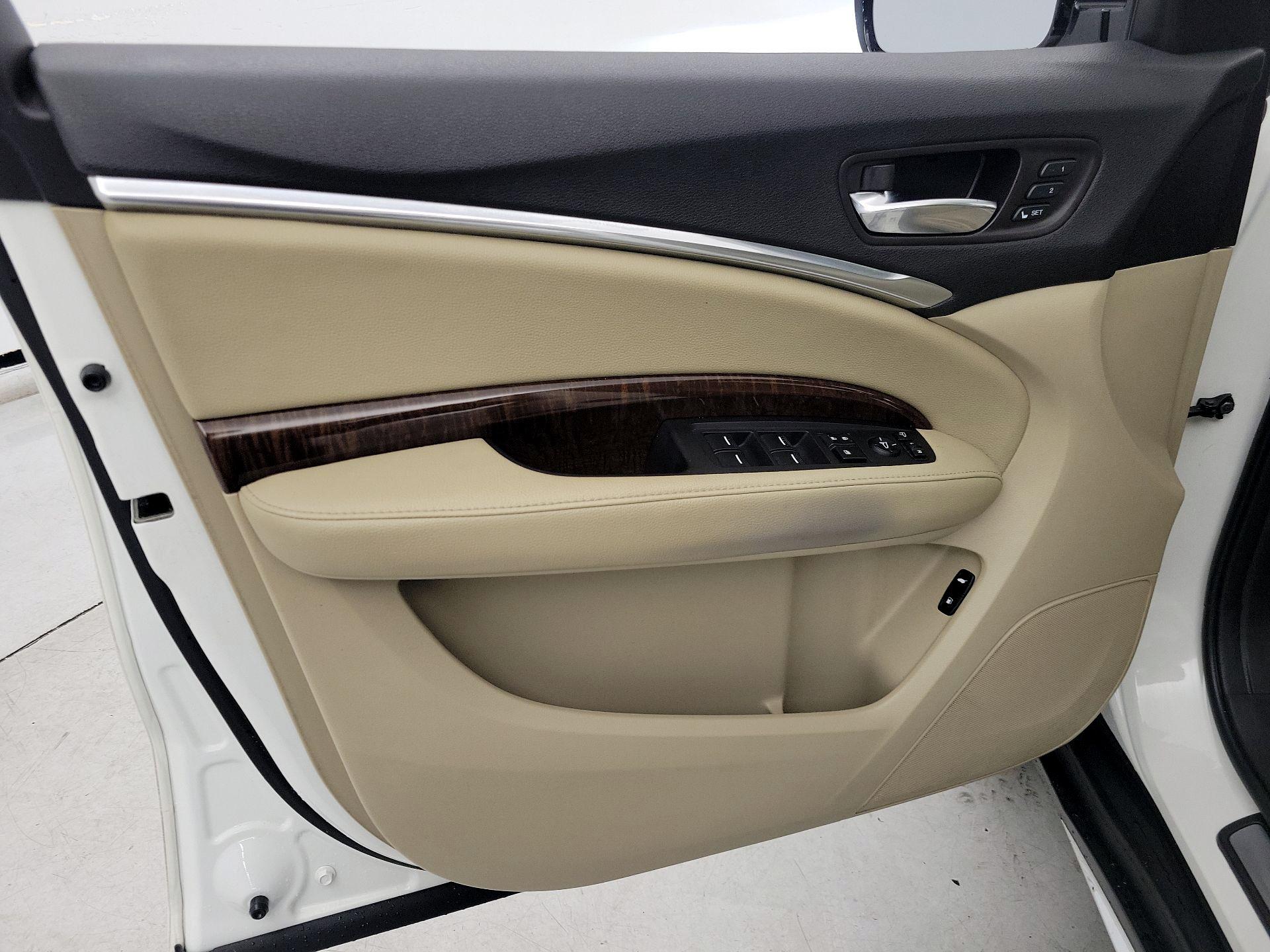 Thumbnail: 2017 Acura MDX - 12