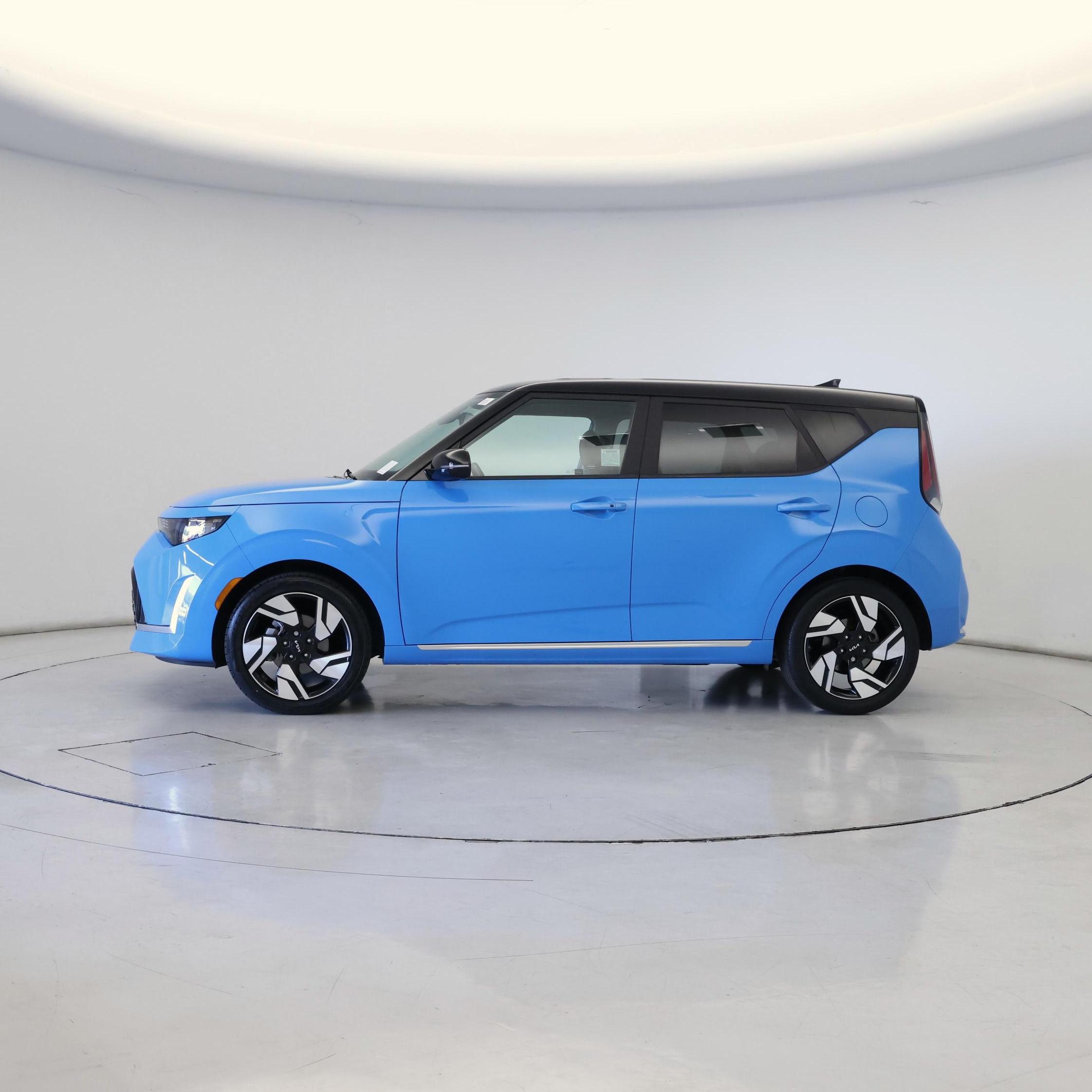 Thumbnail: 2023 Kia Soul - 3