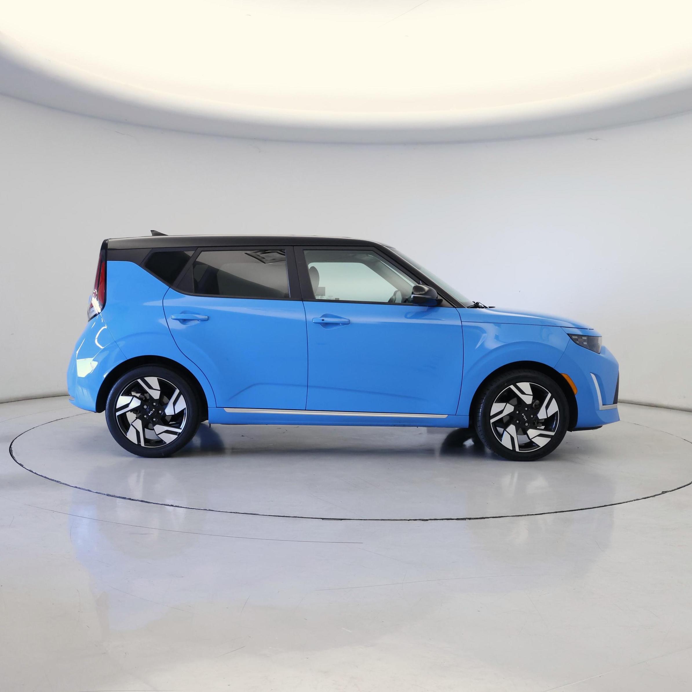 Thumbnail: 2023 Kia Soul - 7