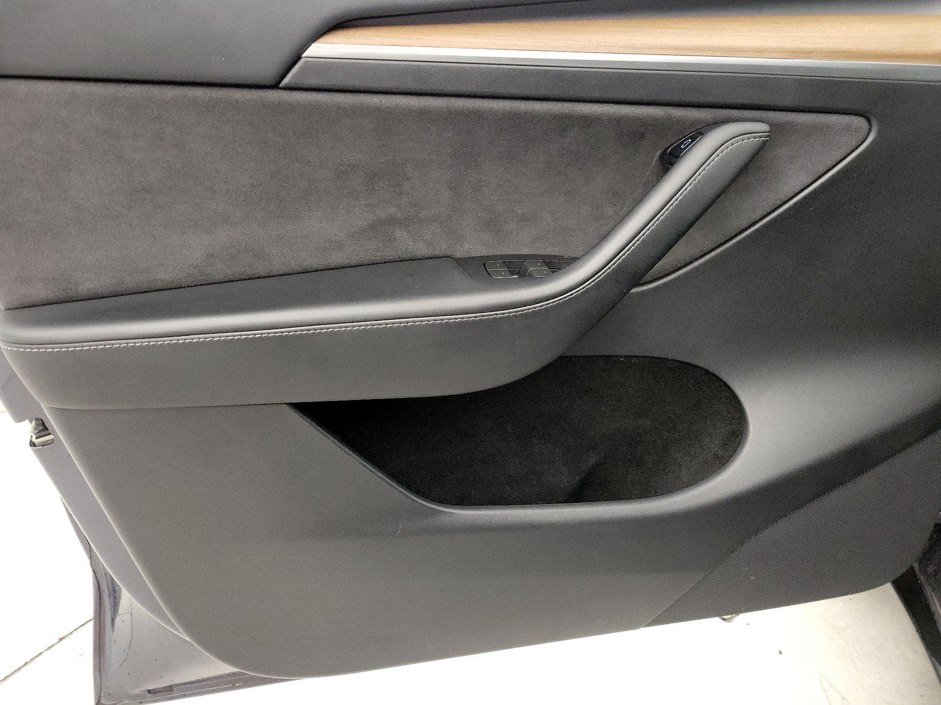 Thumbnail: 2023 Tesla Model Y - 12
