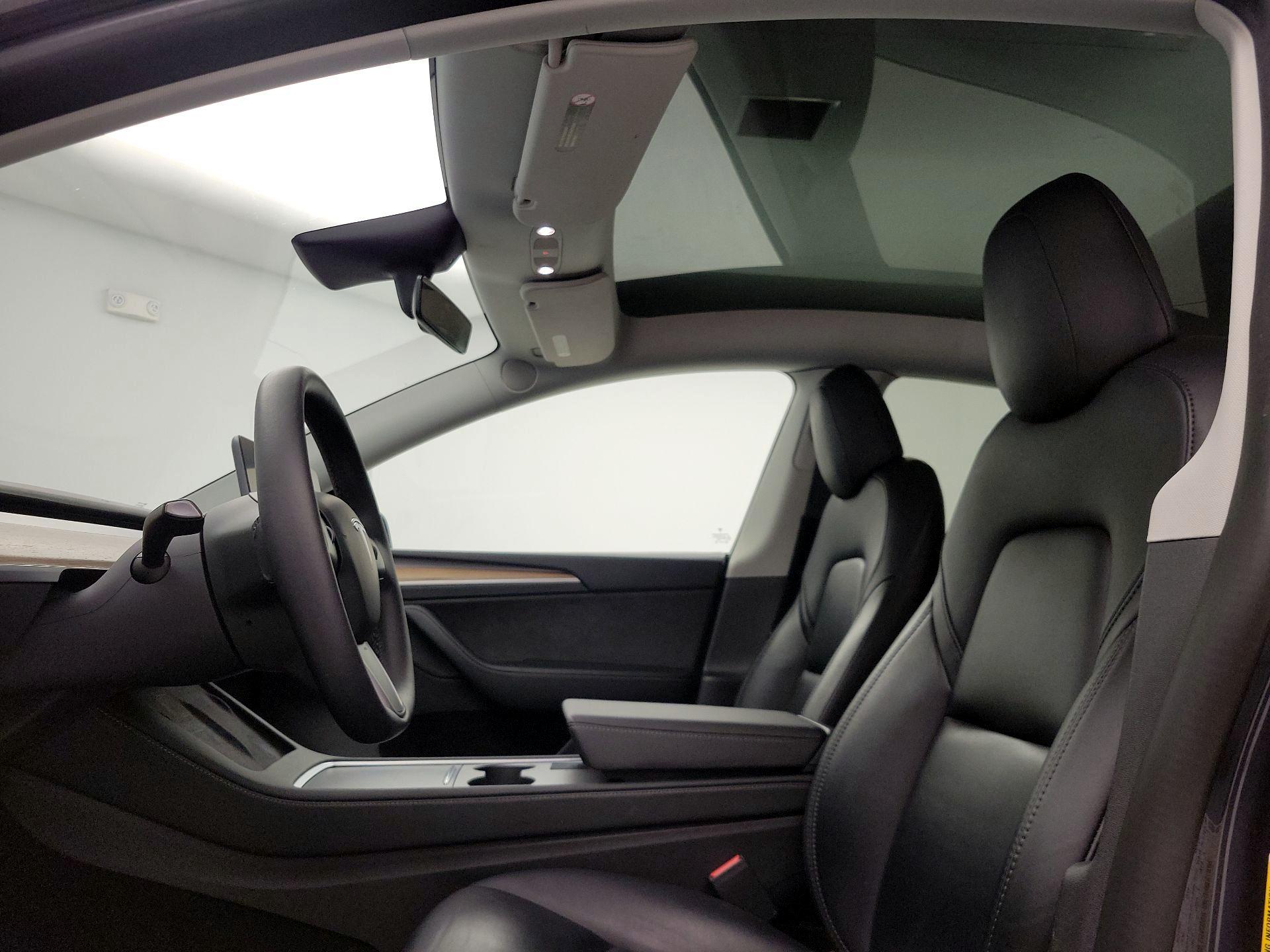 Thumbnail: 2023 Tesla Model Y - 18