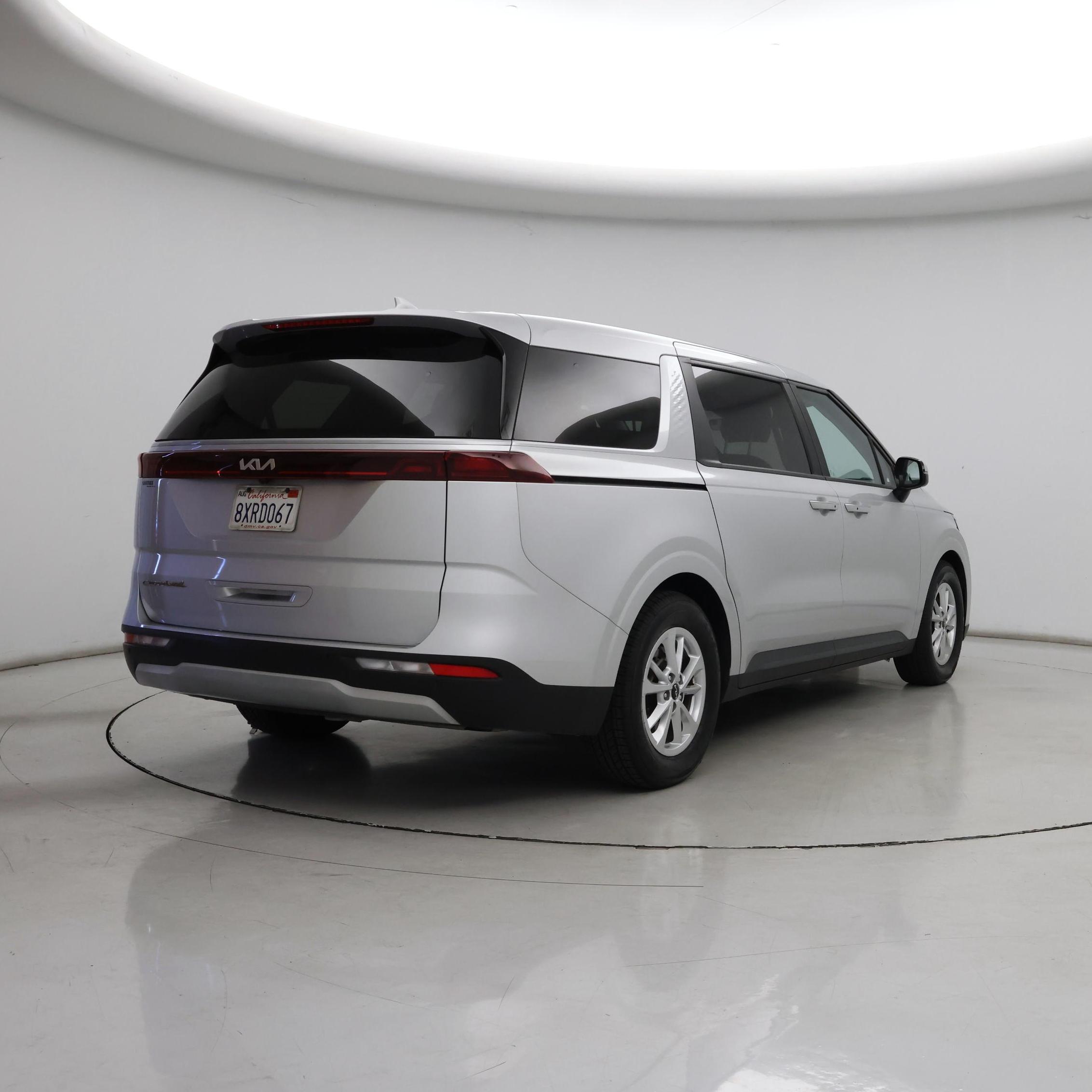 Thumbnail: 2022 Kia Carnival - 8