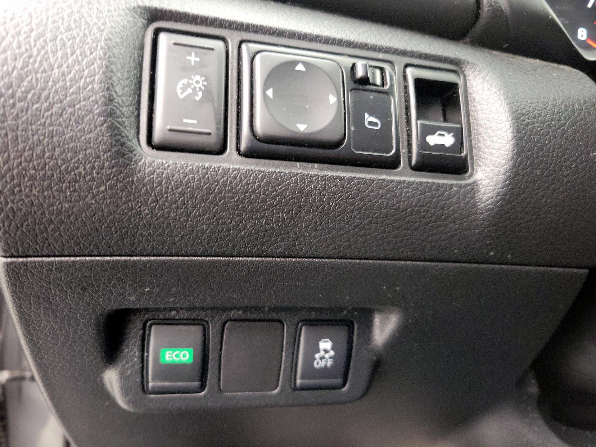 Thumbnail: 2019 Nissan Sentra - 13