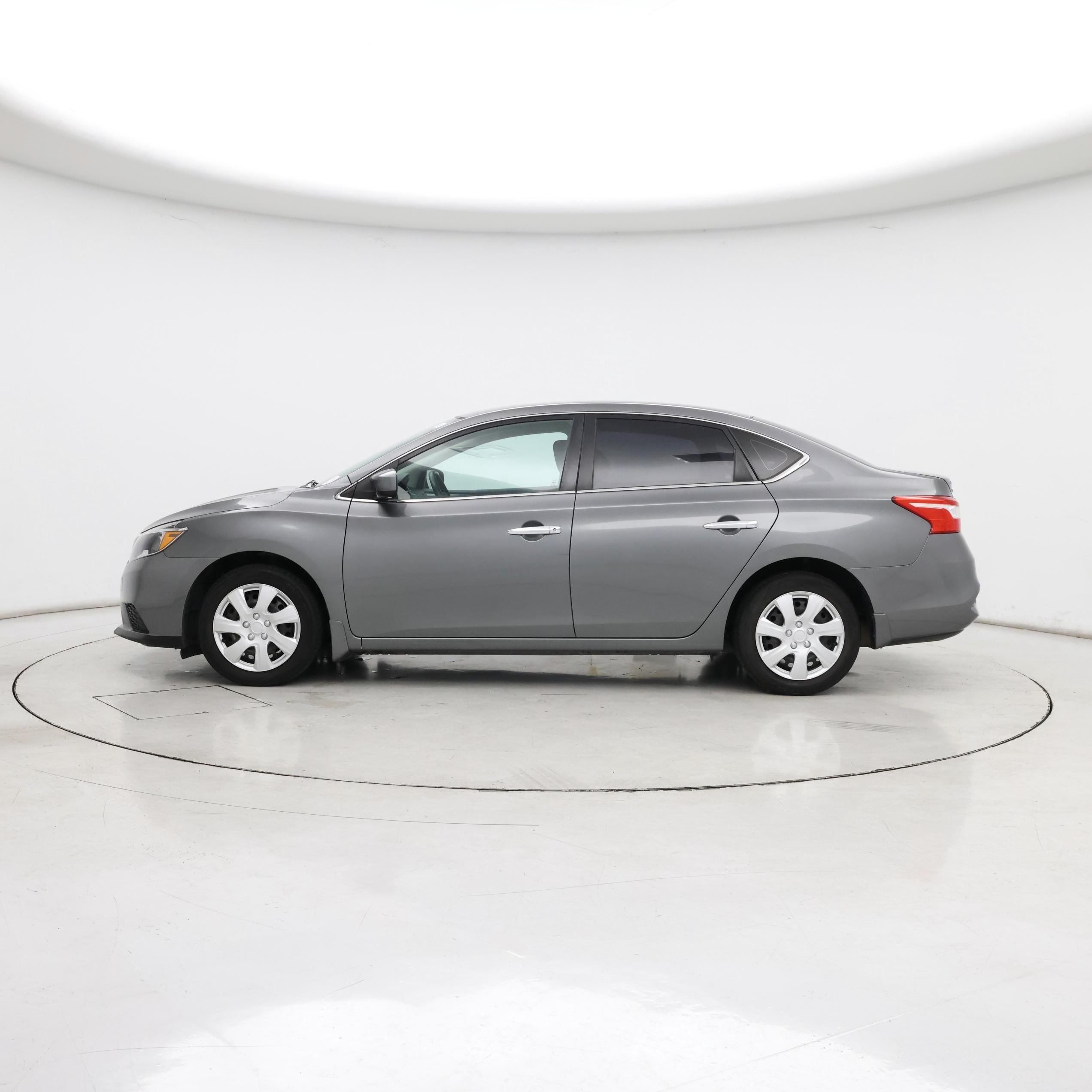 Thumbnail: 2019 Nissan Sentra - 3
