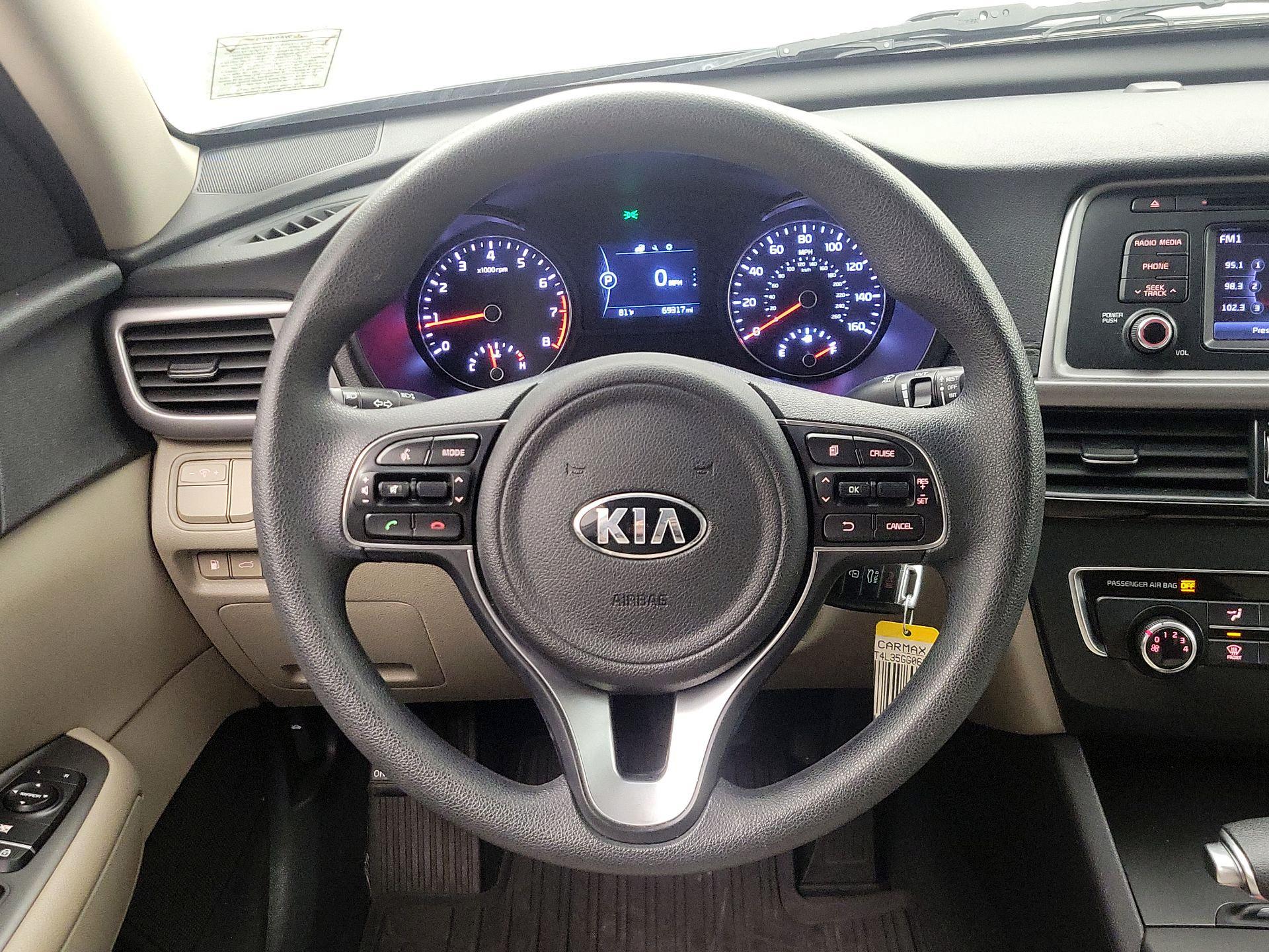 Thumbnail: 2016 Kia Optima - 10