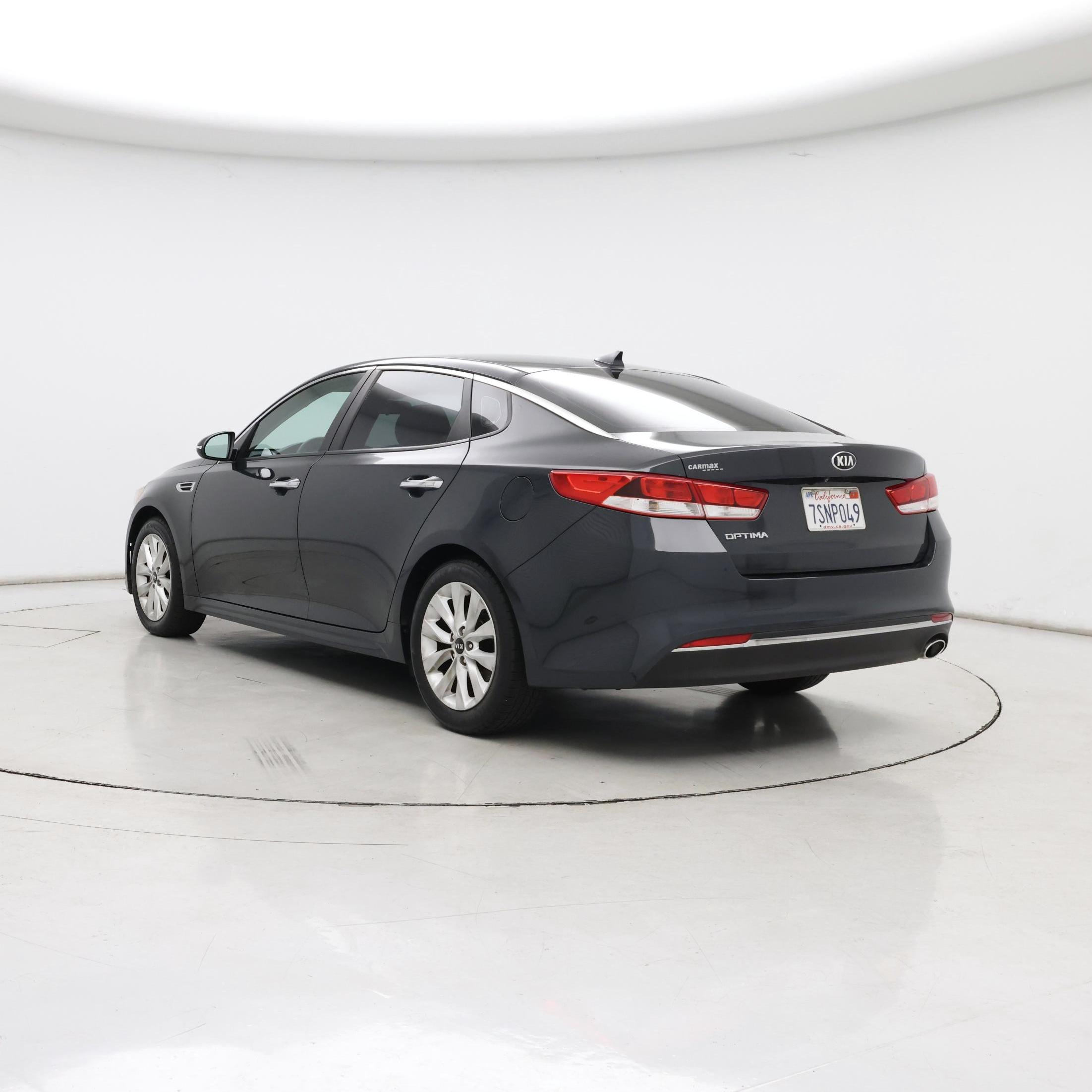 Thumbnail: 2016 Kia Optima - 2