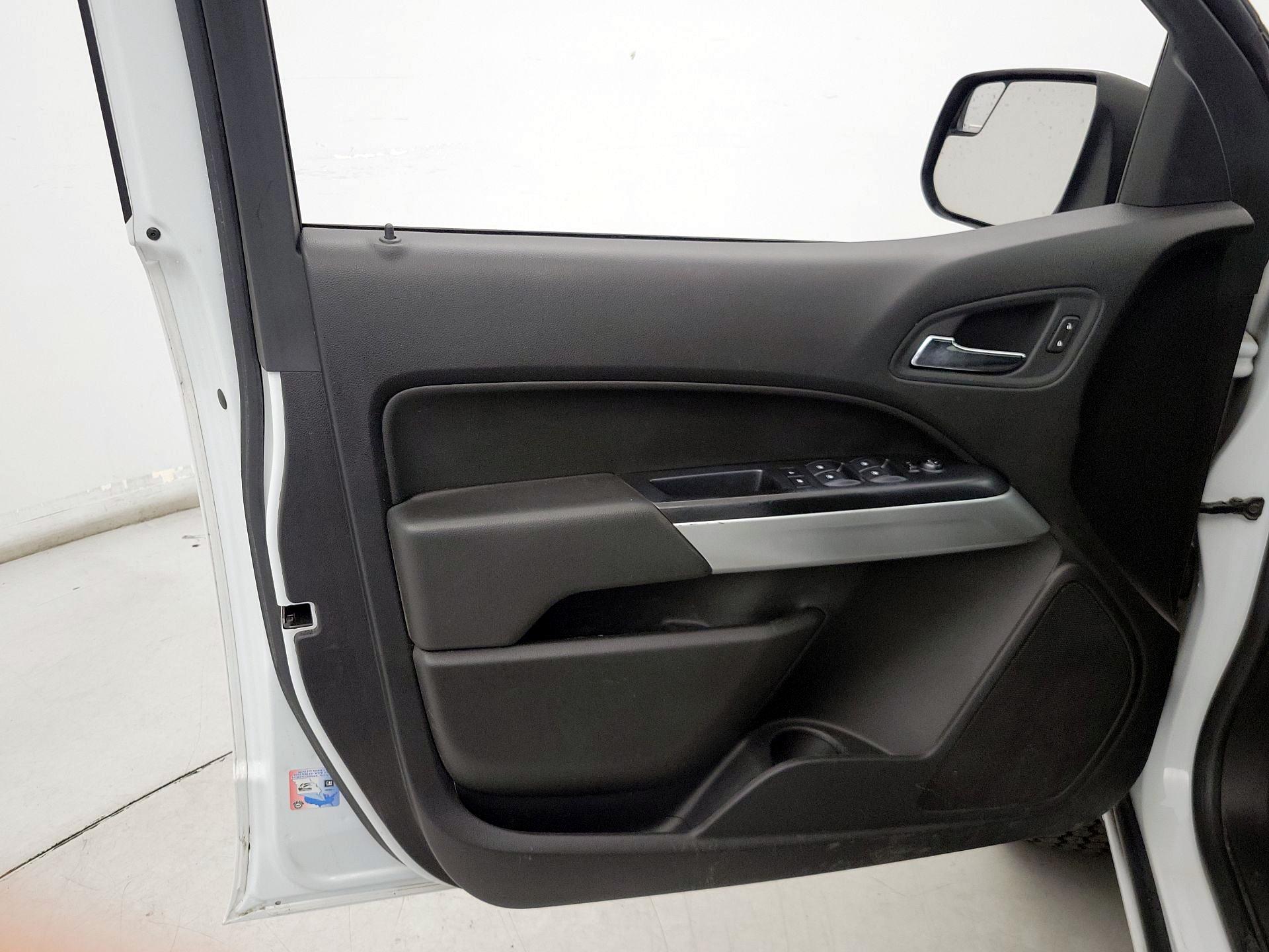 Thumbnail: 2019 Chevrolet Colorado - 12