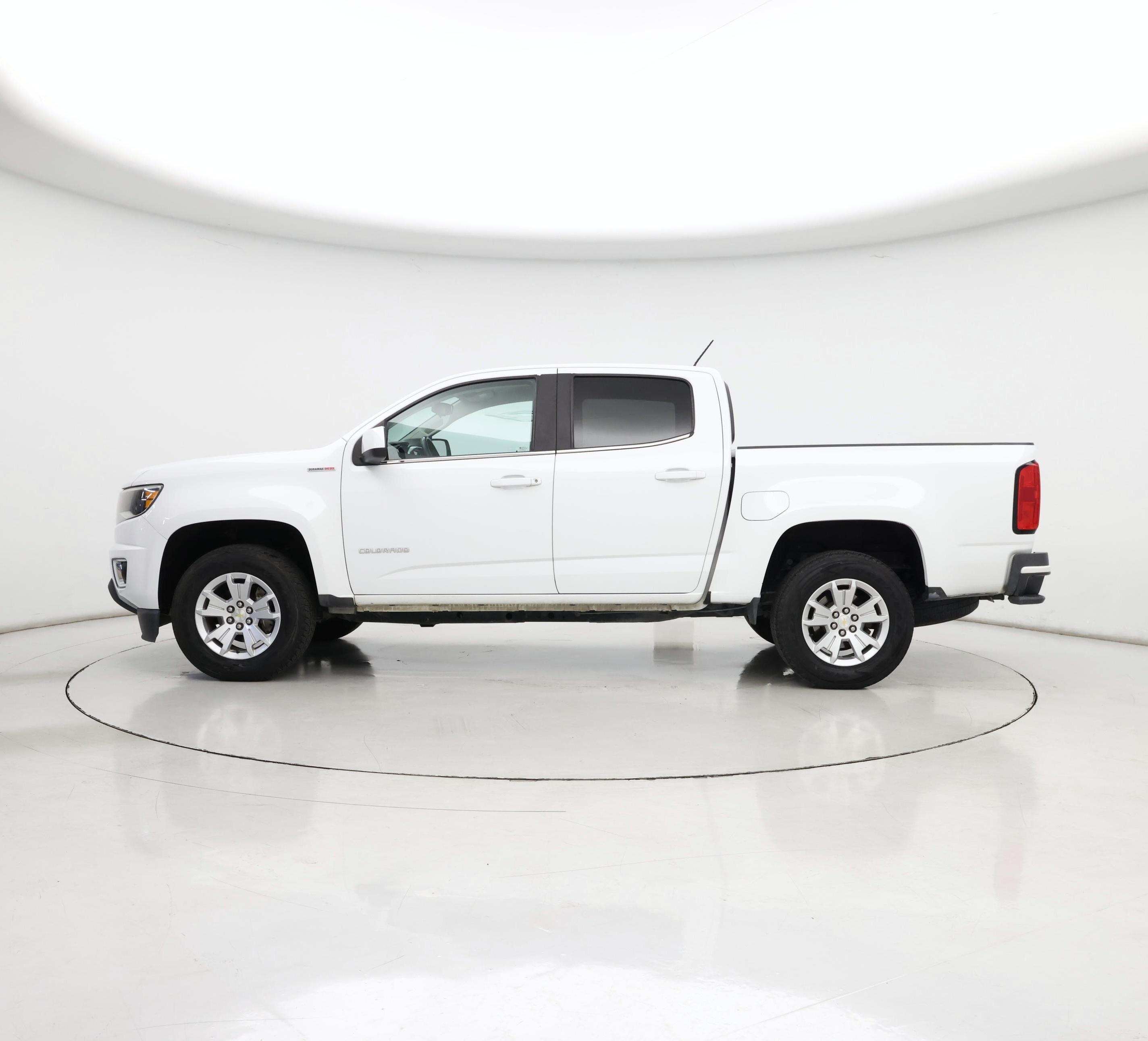 Thumbnail: 2019 Chevrolet Colorado - 3