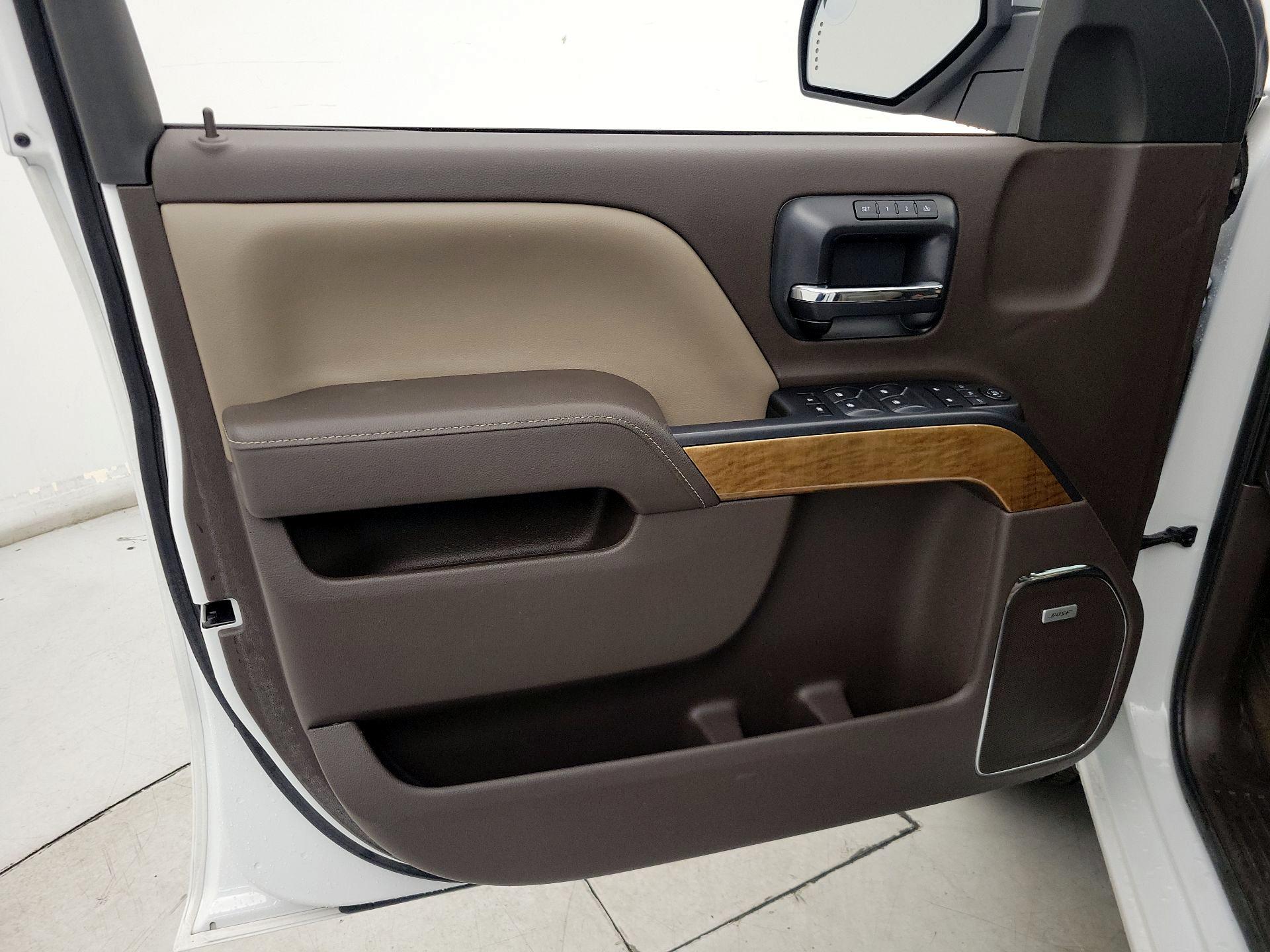 Thumbnail: 2015 Chevrolet Silverado 1500 - 12