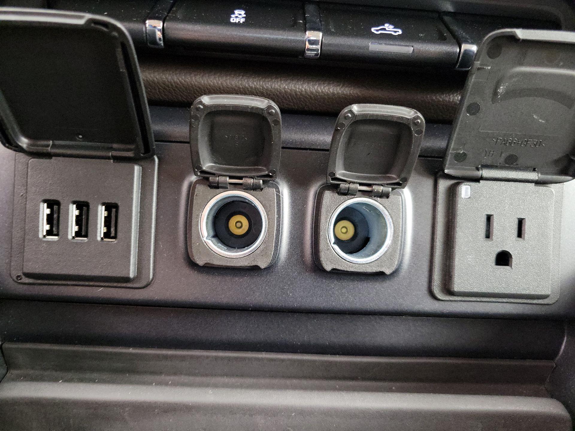 Thumbnail: 2015 Chevrolet Silverado 1500 - 19