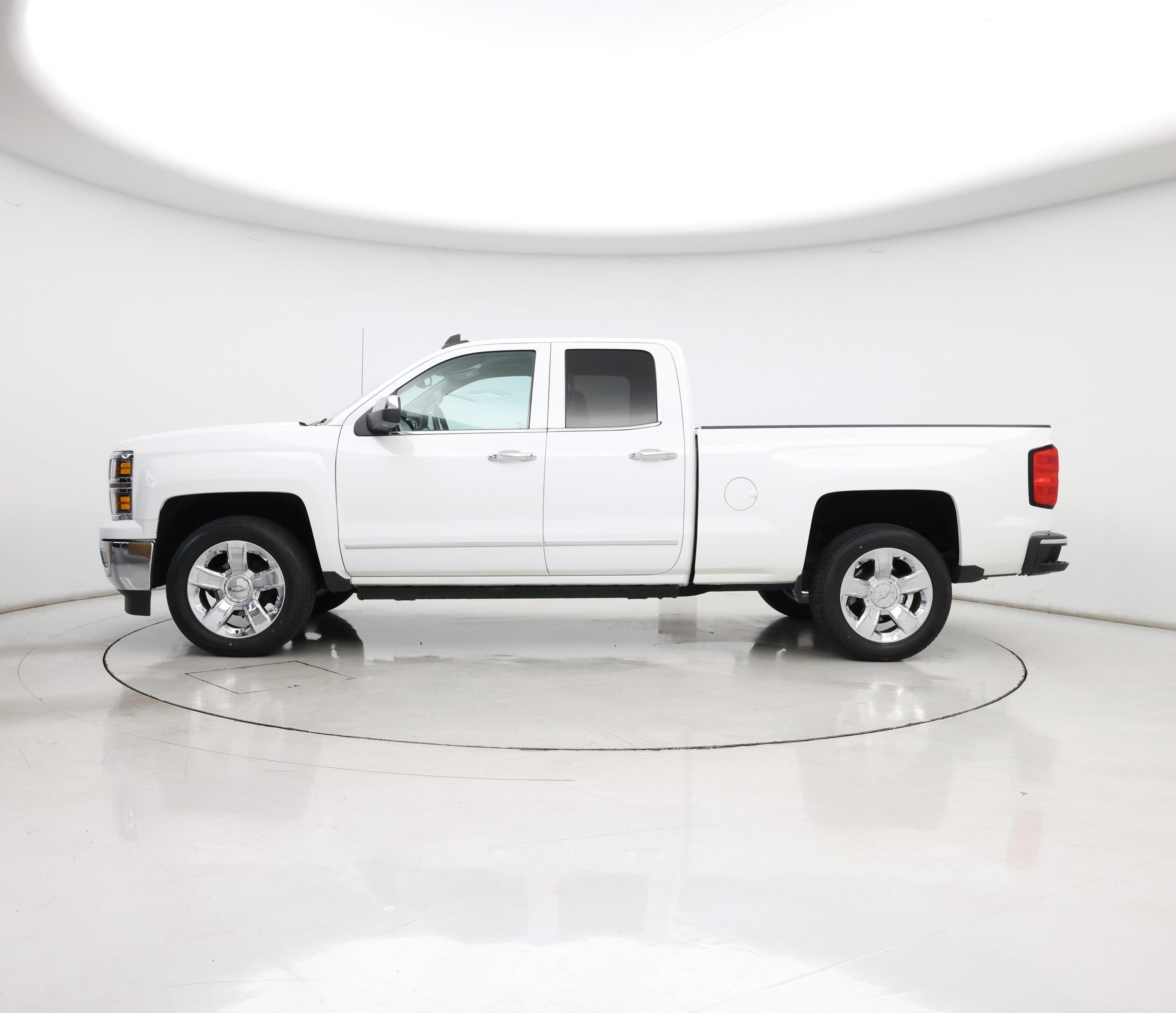 Thumbnail: 2015 Chevrolet Silverado 1500 - 3