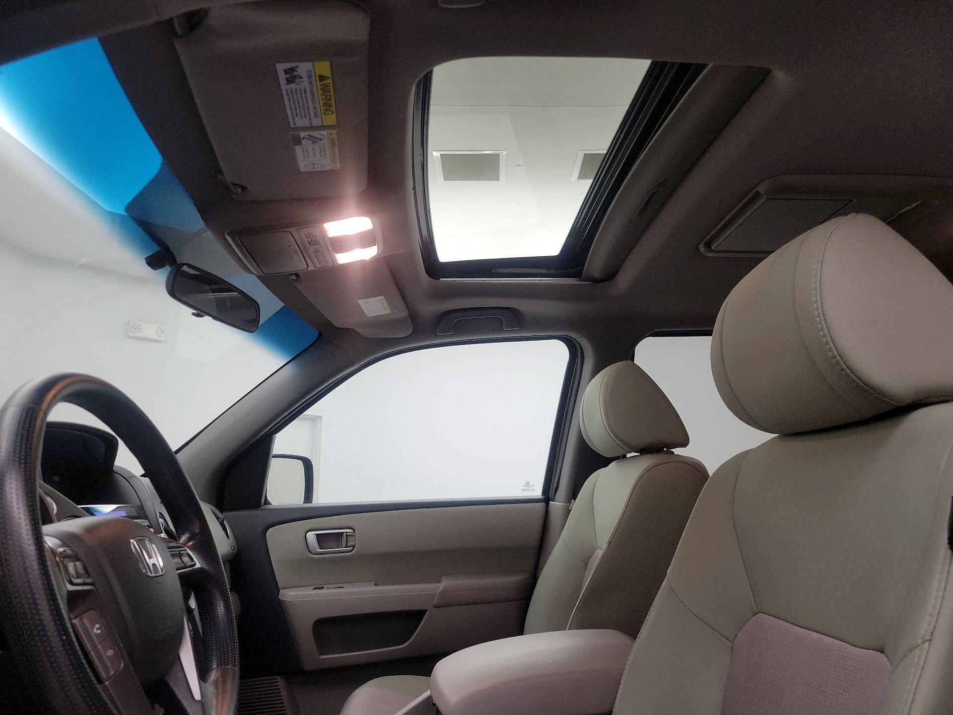Thumbnail: 2015 Honda Pilot - 18