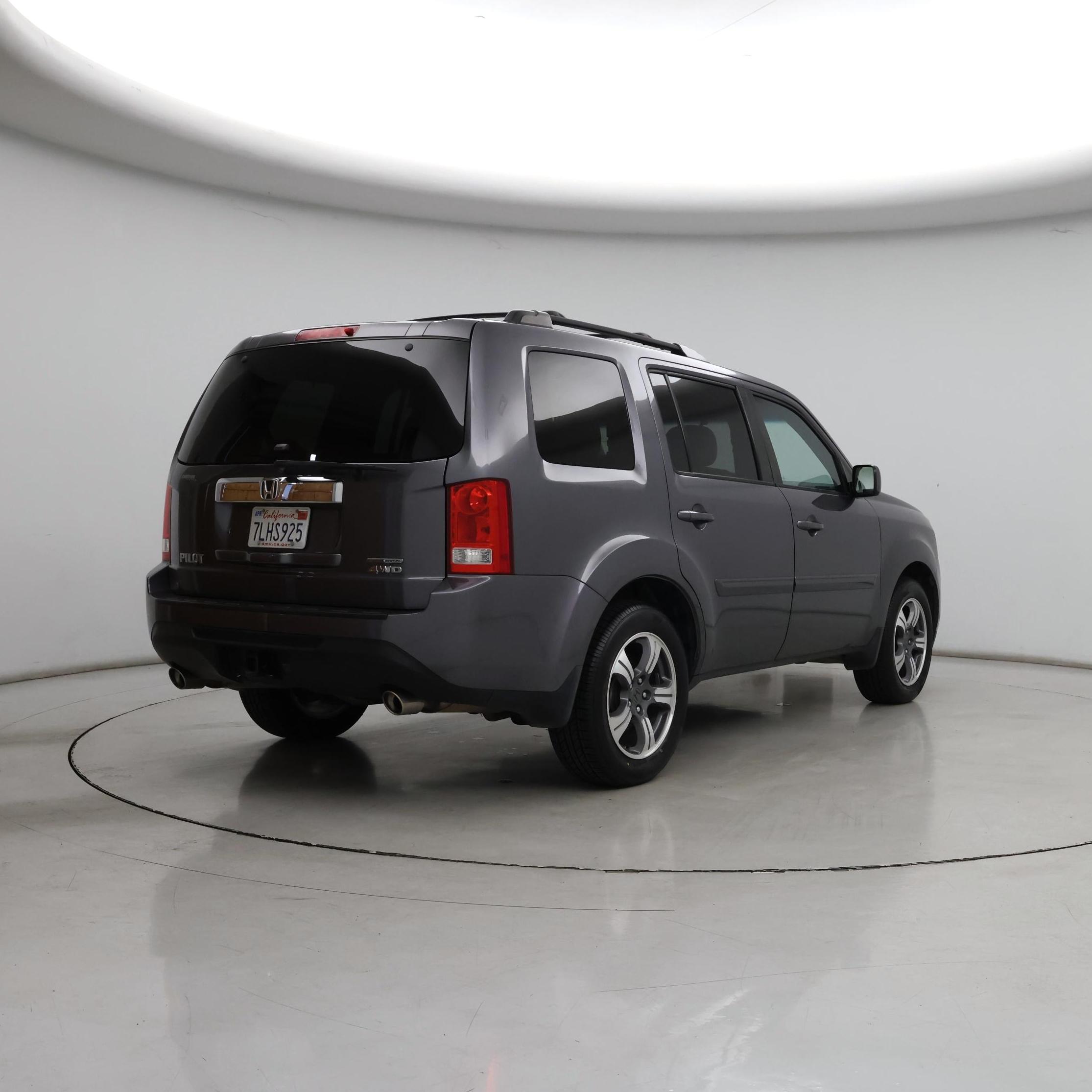 Thumbnail: 2015 Honda Pilot - 8
