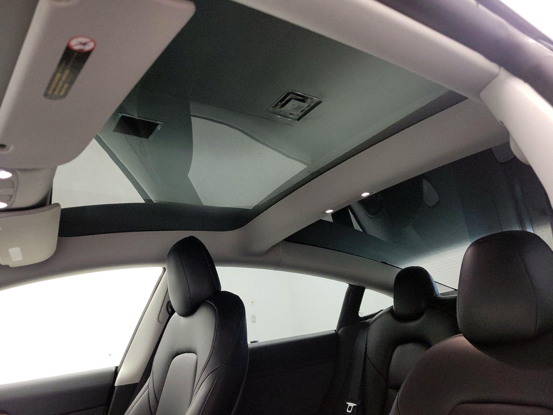 Thumbnail: 2023 Tesla Model 3 - 19