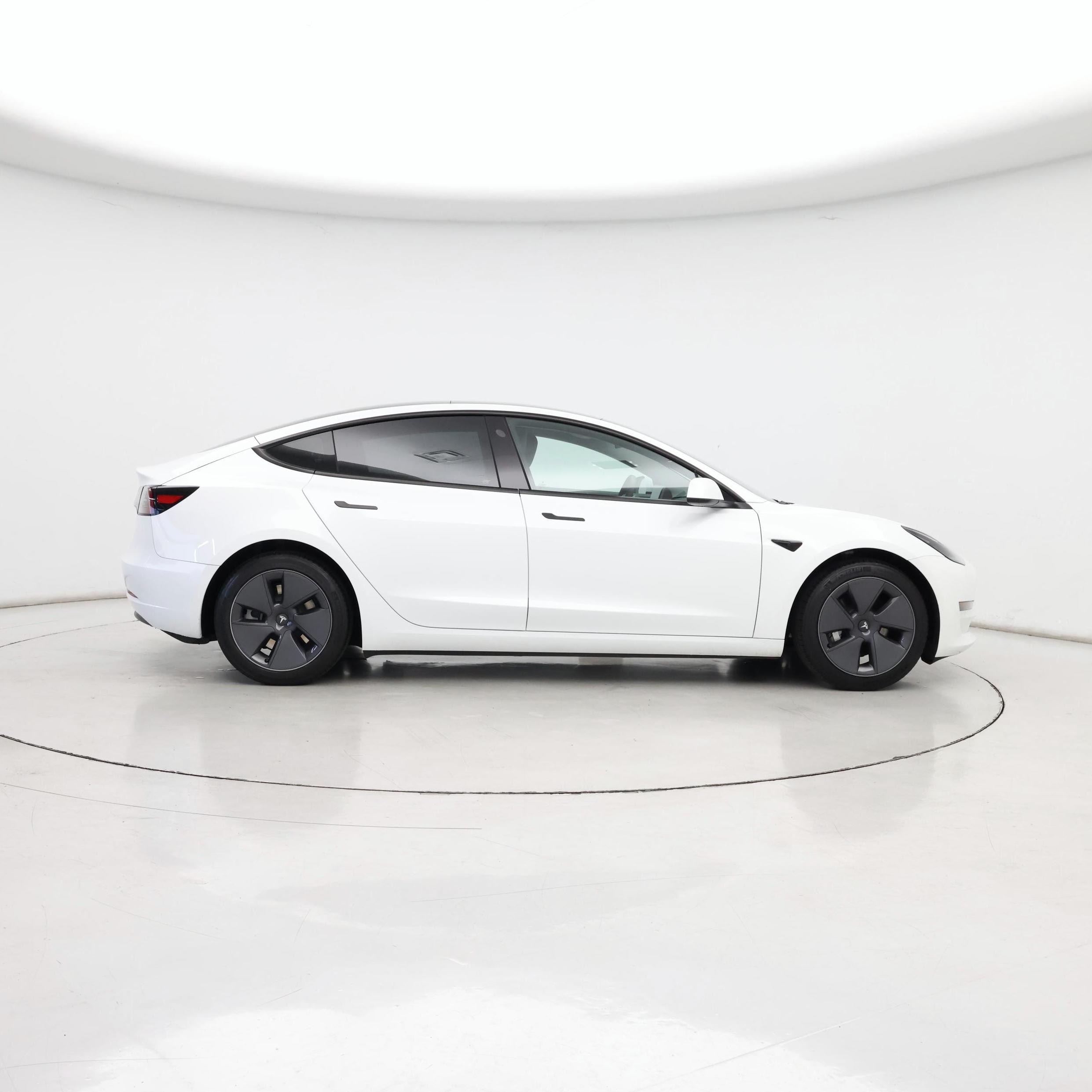 Thumbnail: 2023 Tesla Model 3 - 7