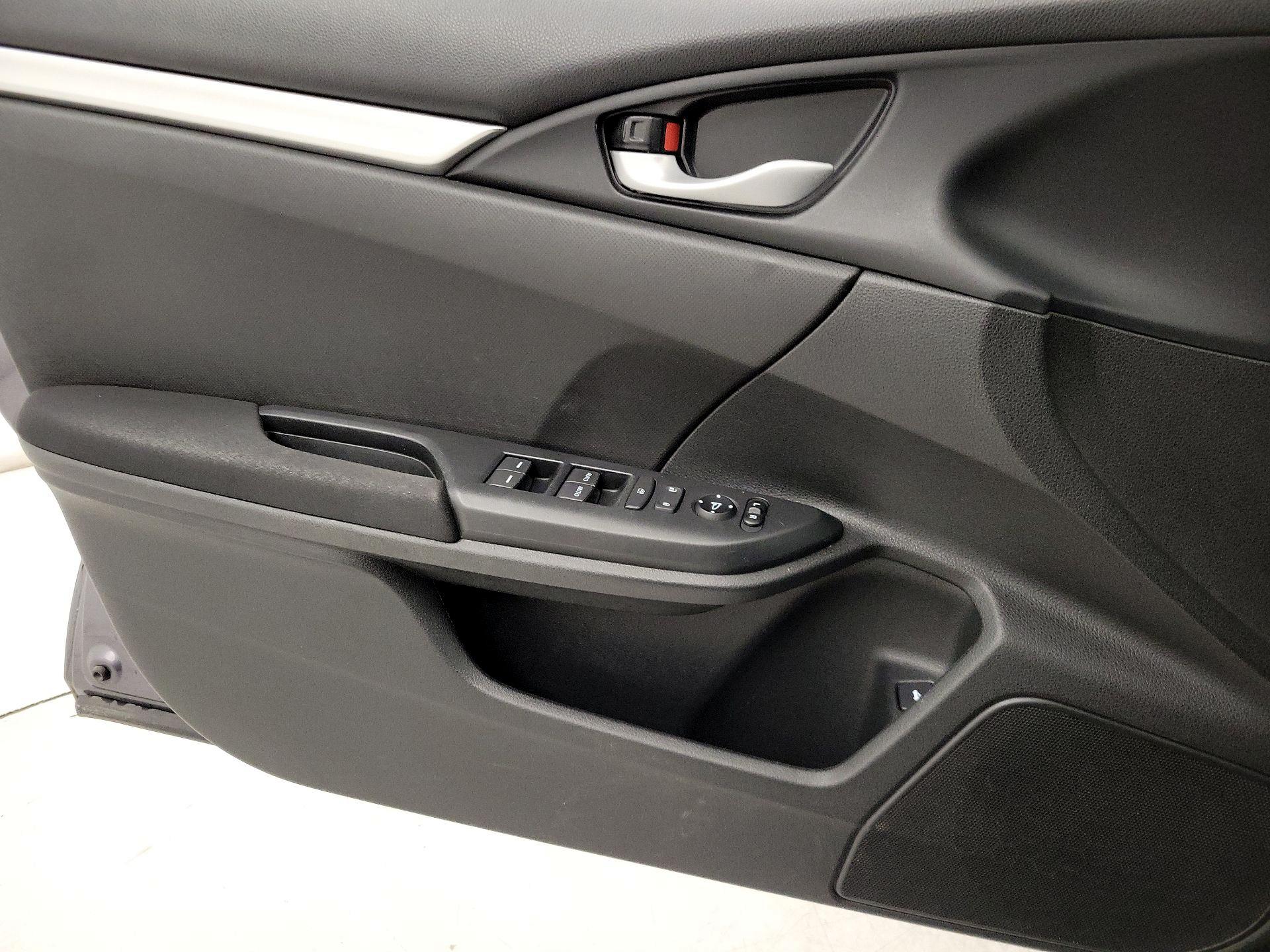 Thumbnail: 2017 Honda Civic - 12