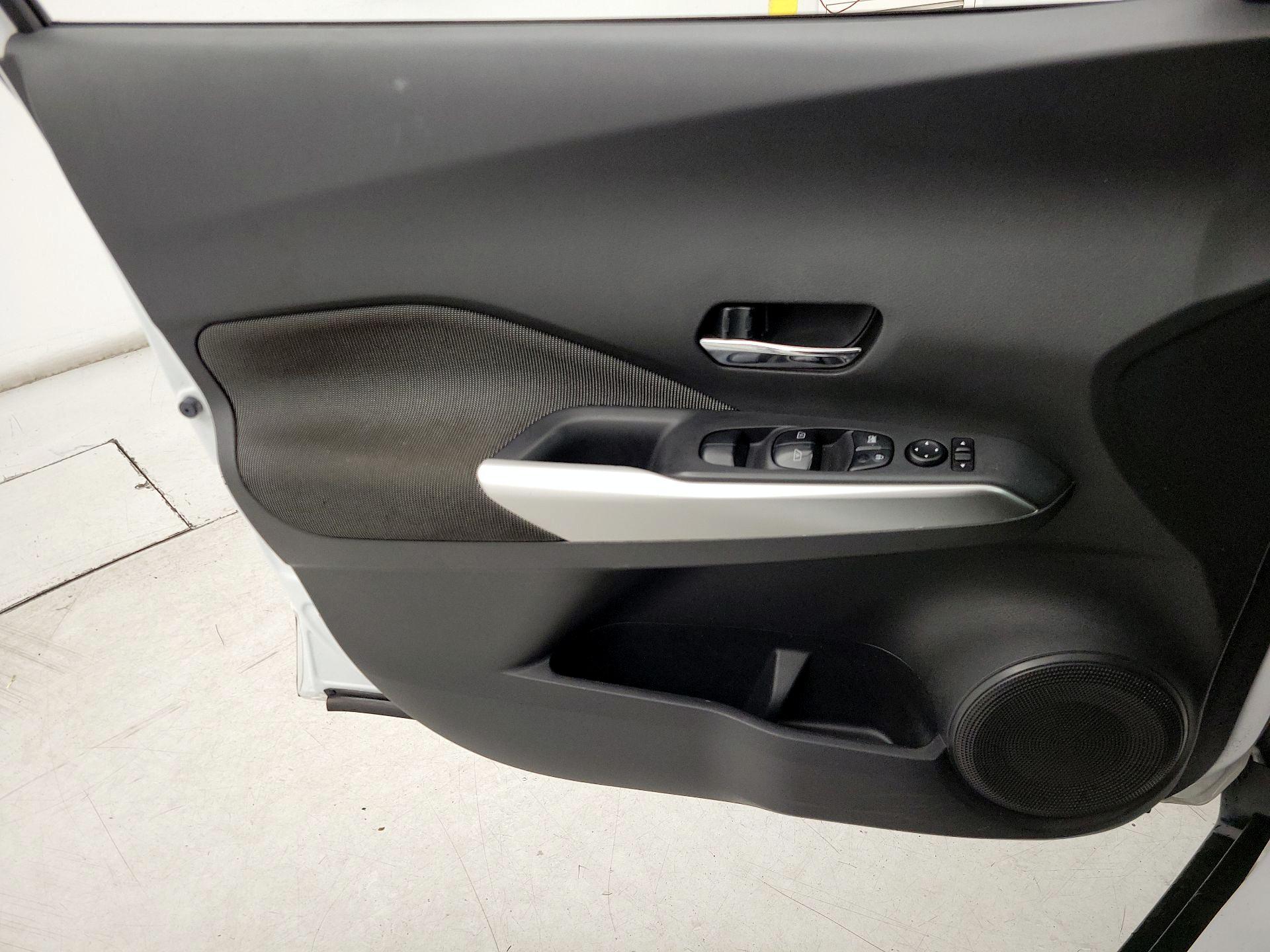 Thumbnail: 2019 Nissan Kicks - 12