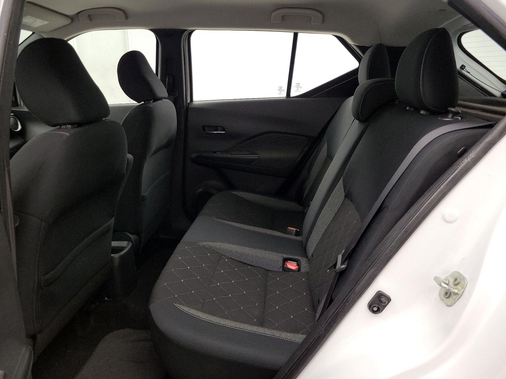 Thumbnail: 2019 Nissan Kicks - 19