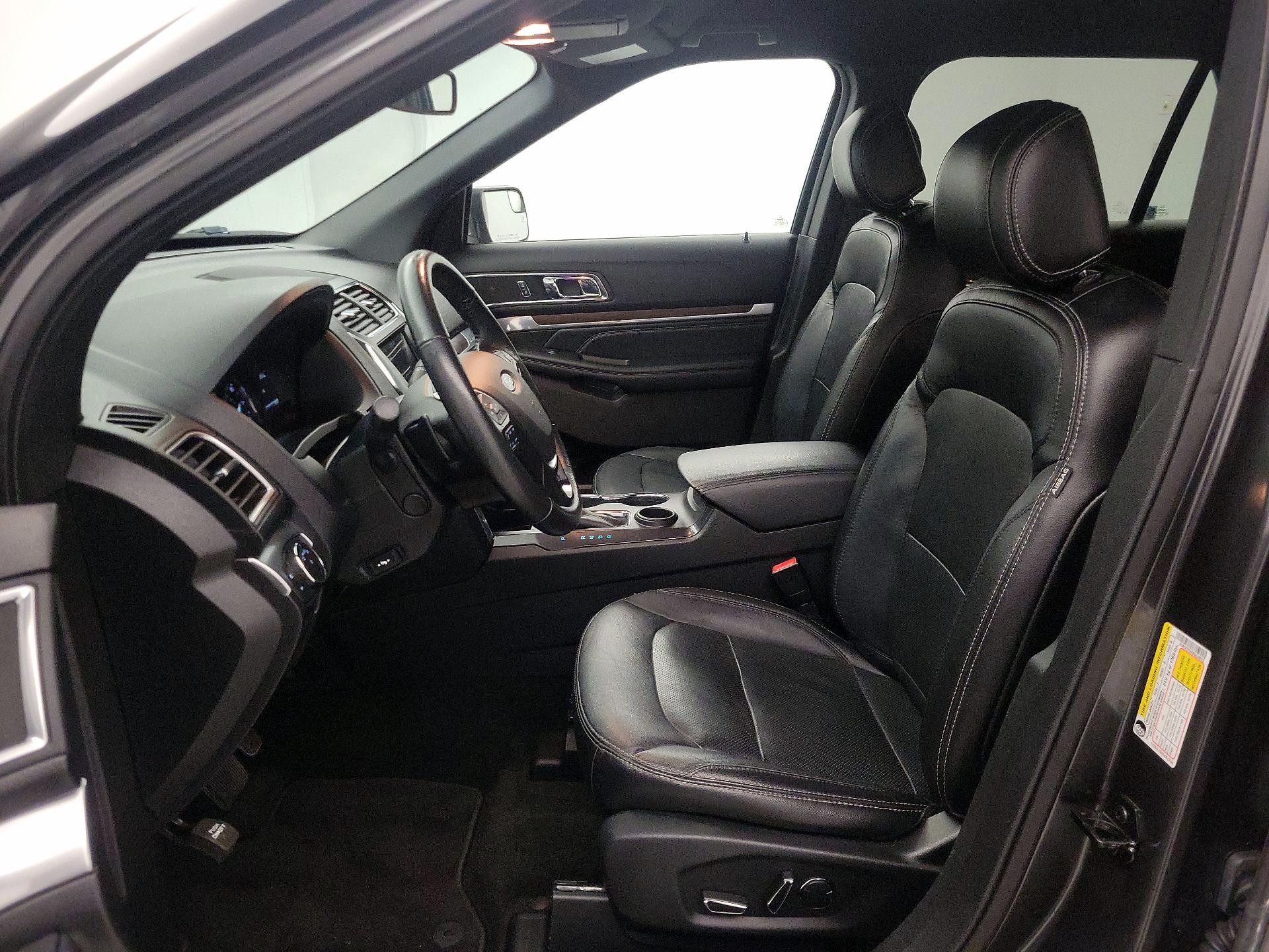 Thumbnail: 2017 Ford Explorer - 11