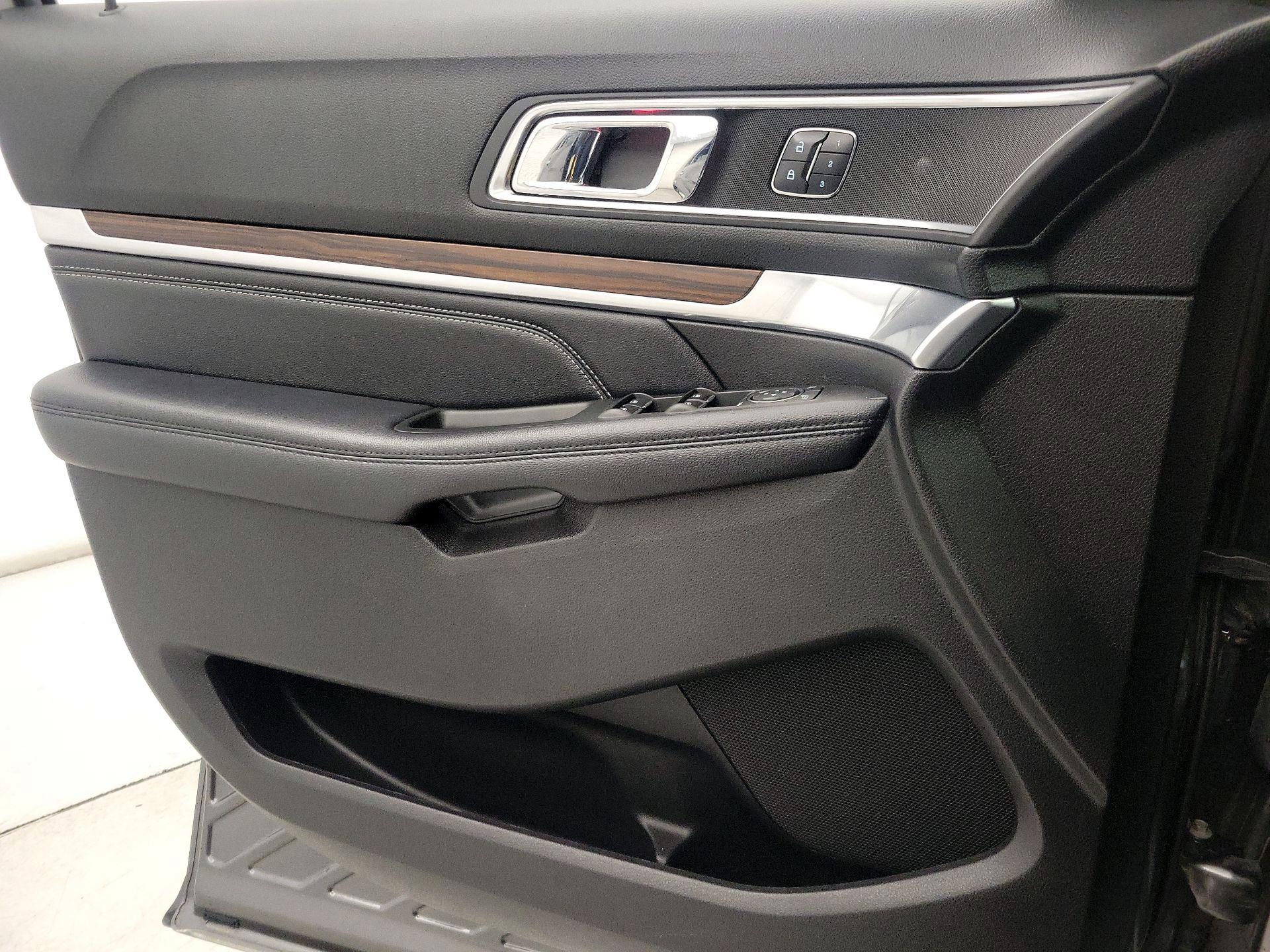 Thumbnail: 2017 Ford Explorer - 12