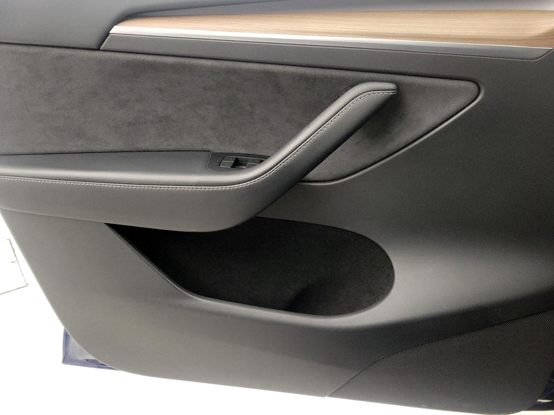 Thumbnail: 2024 Tesla Model Y - 12