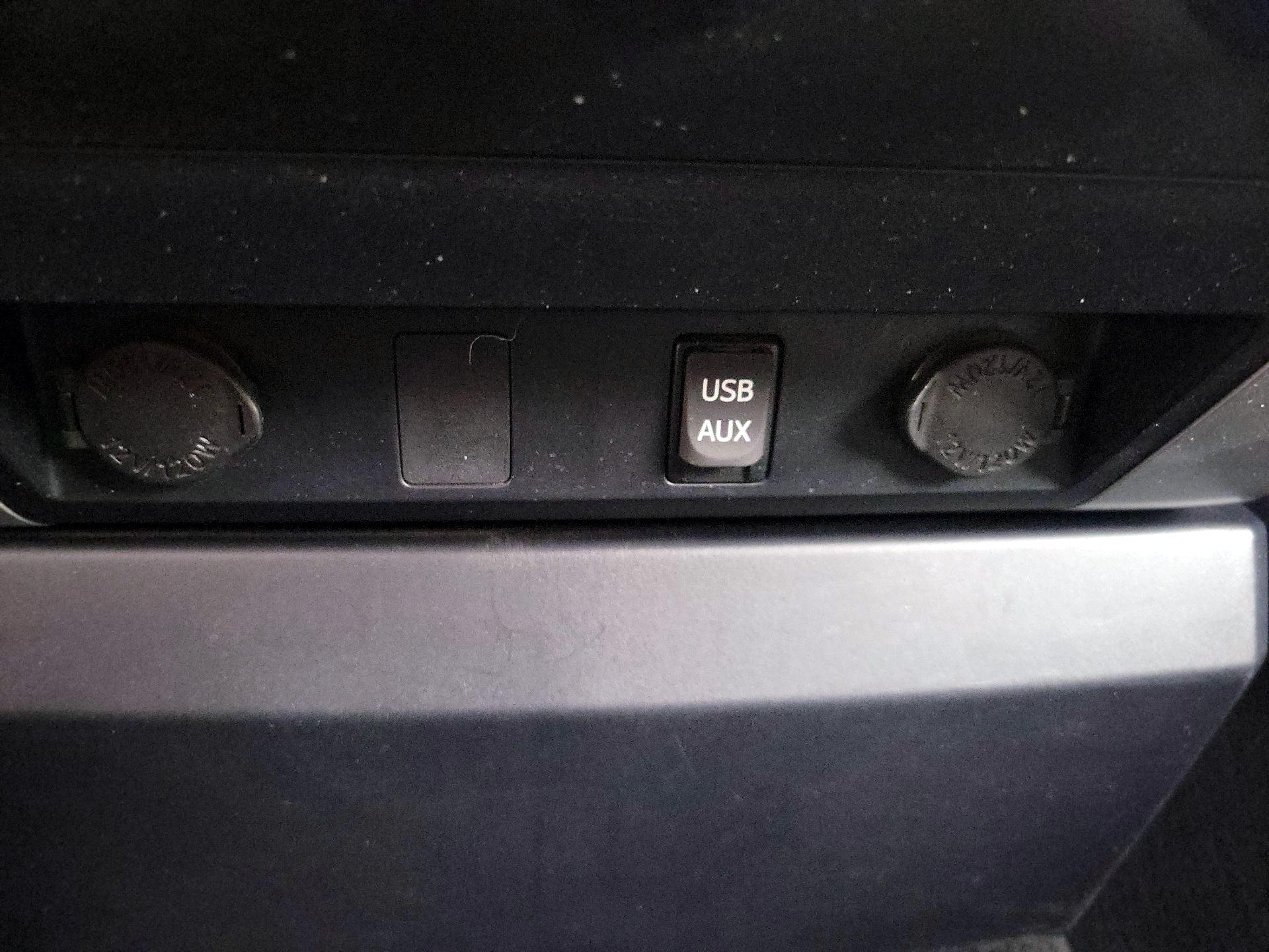 Thumbnail: 2017 Toyota Tundra - 18