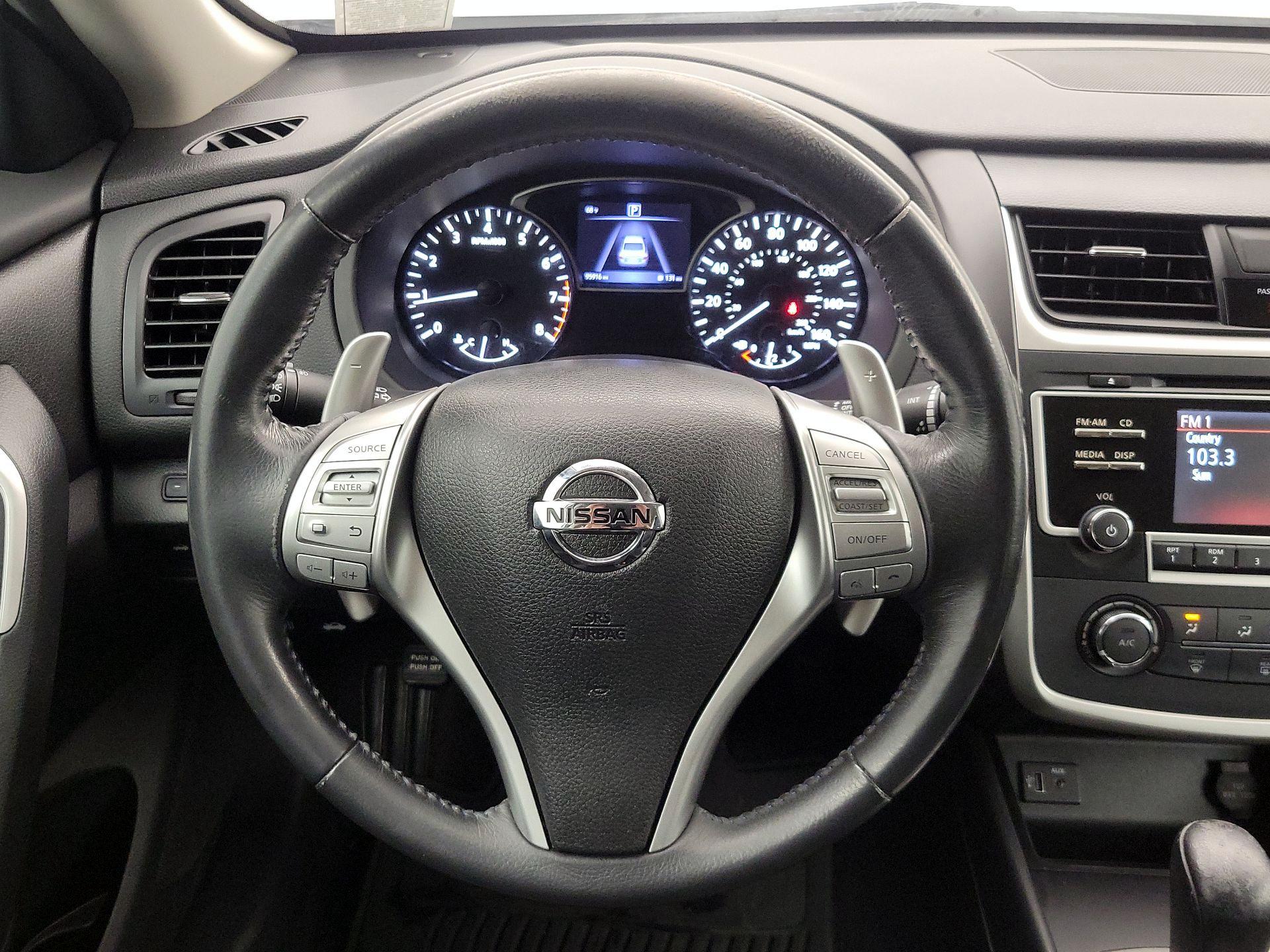 Thumbnail: 2017 Nissan Altima - 10