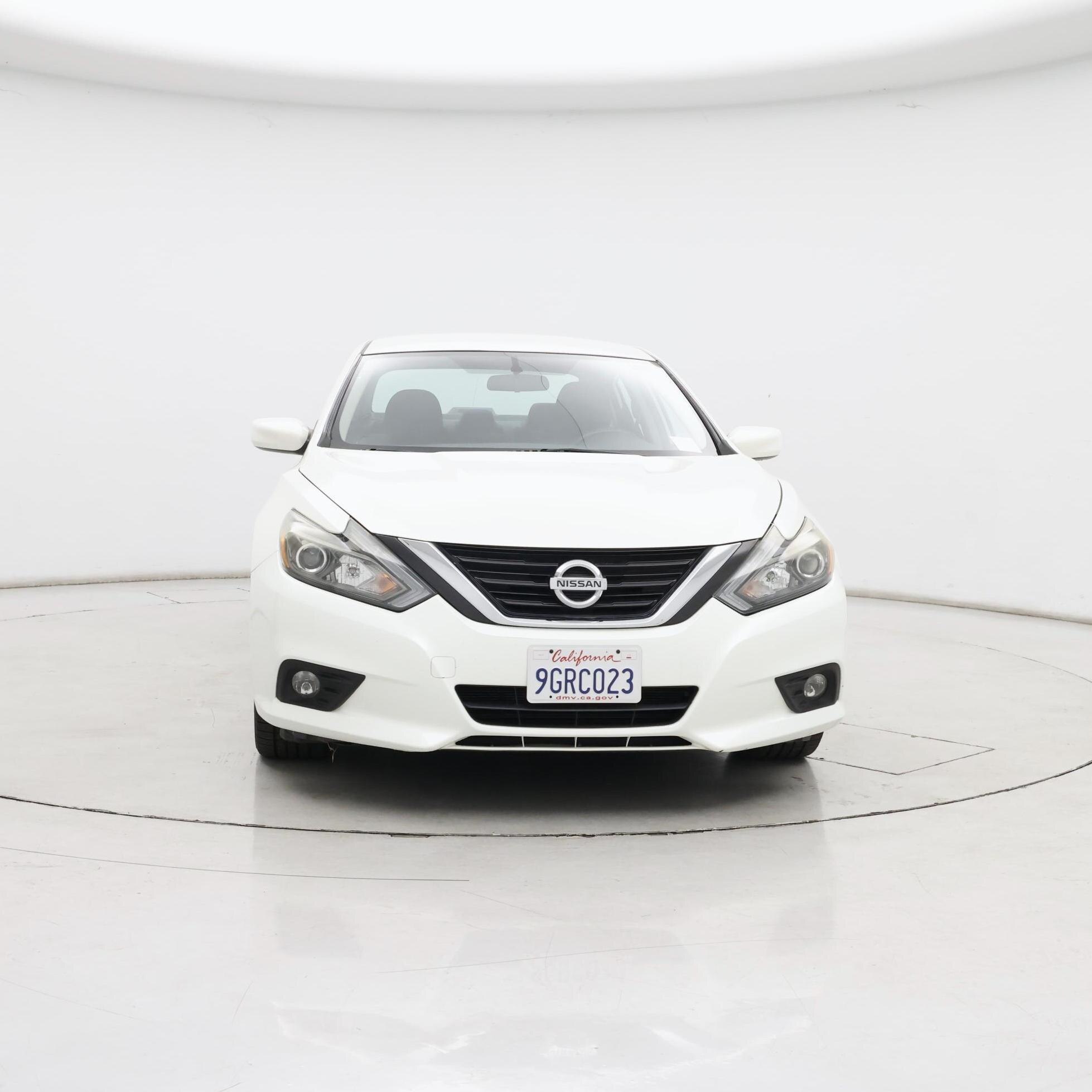 Thumbnail: 2017 Nissan Altima - 5