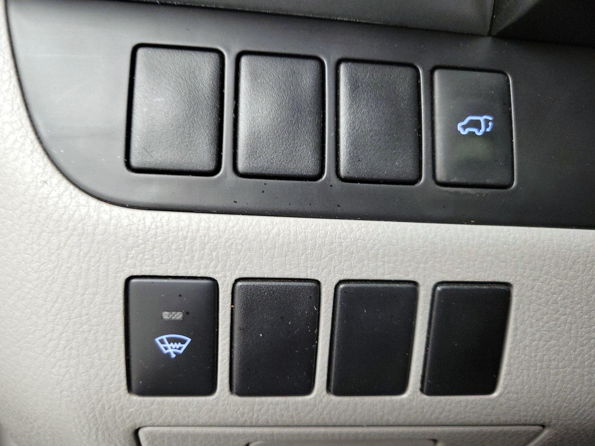 Thumbnail: 2016 Toyota Highlander - 13