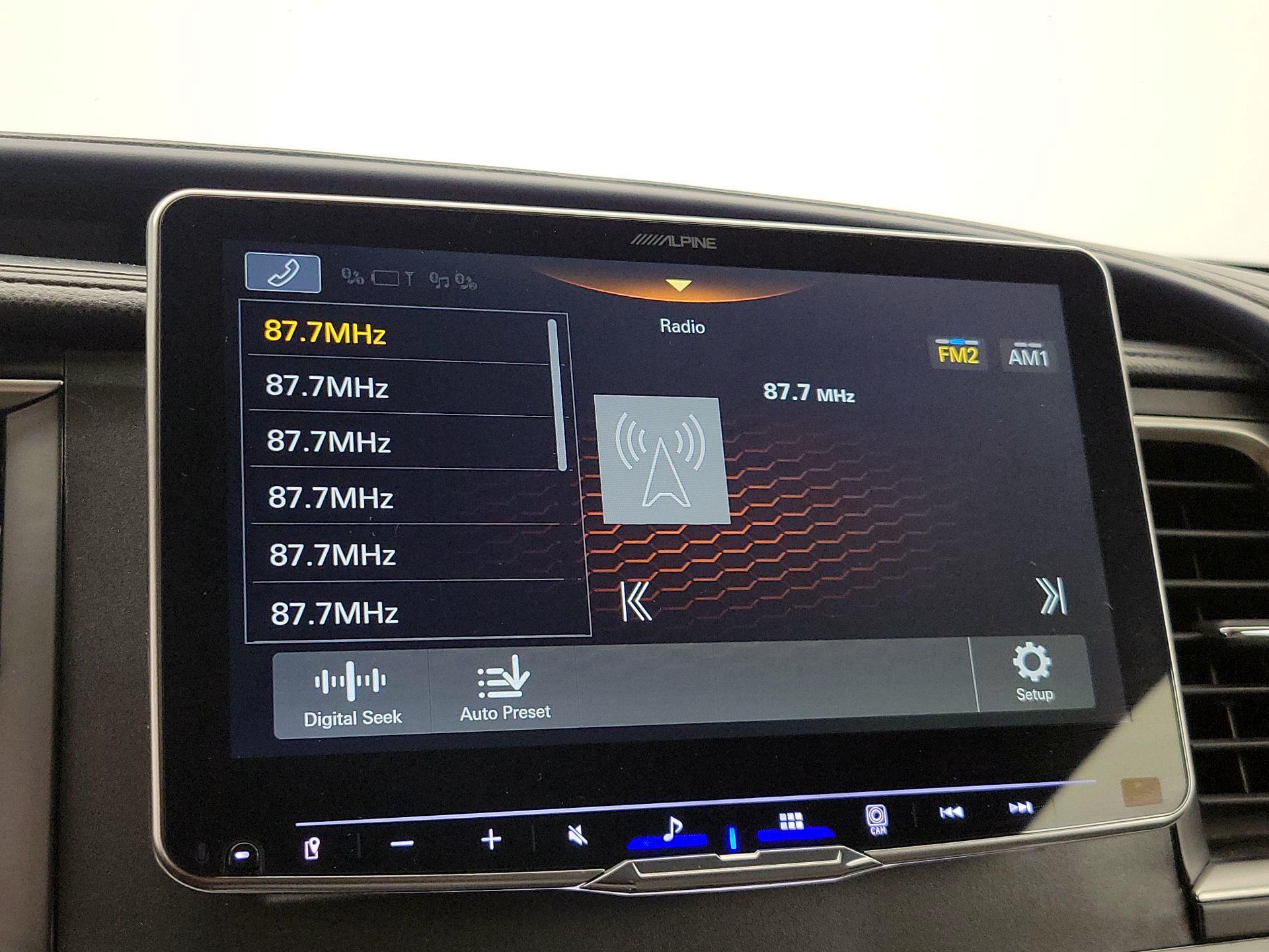 Thumbnail: 2016 Toyota Highlander - 15