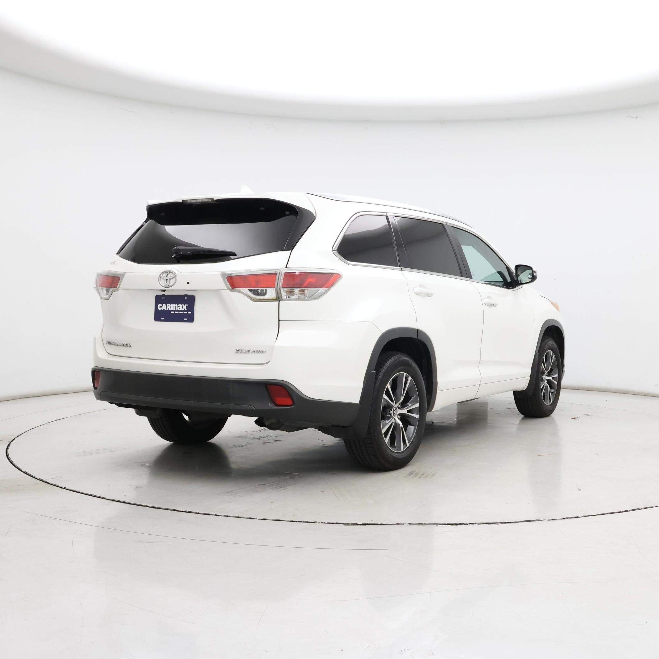 Thumbnail: 2016 Toyota Highlander - 8