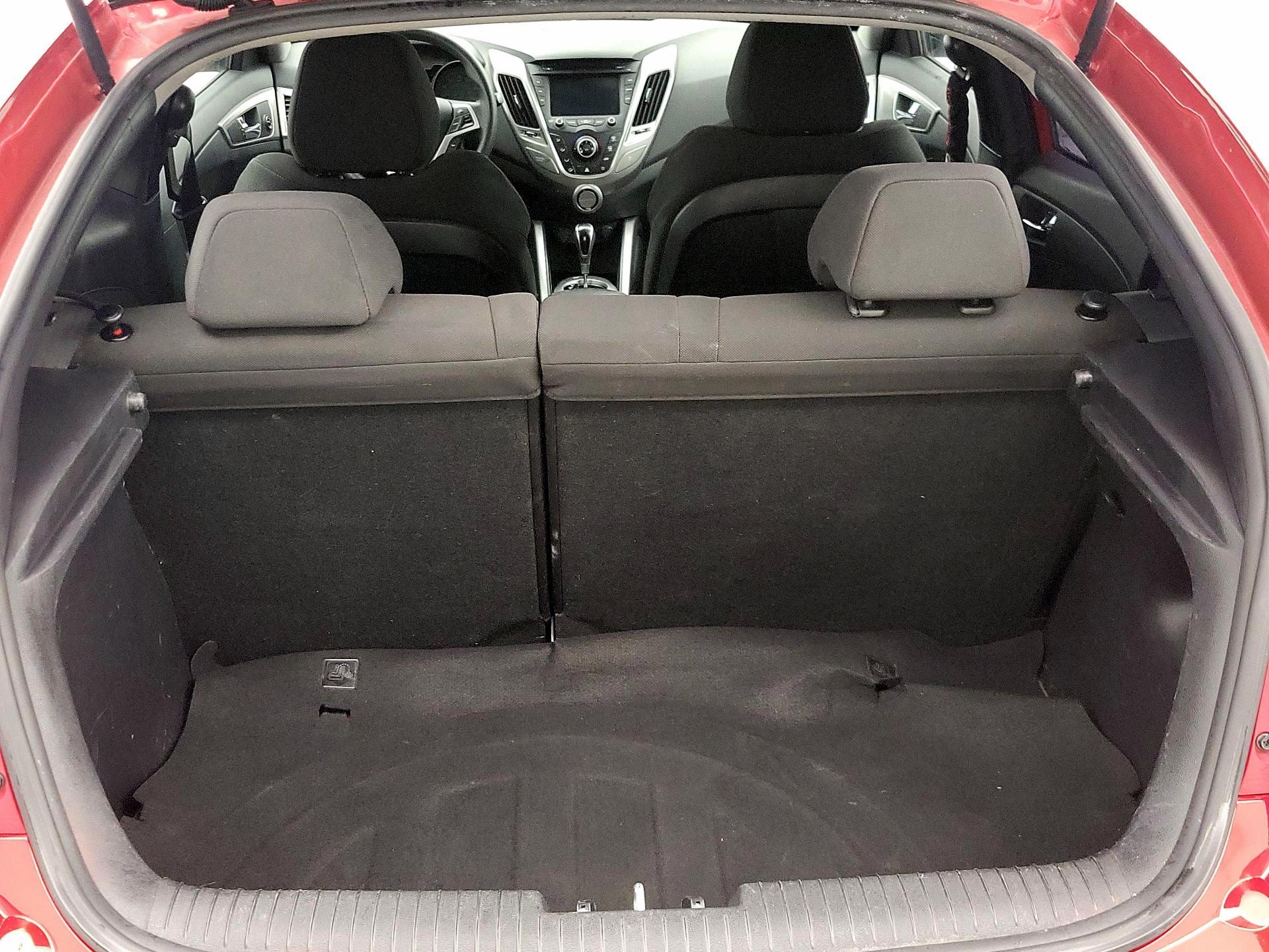 Thumbnail: 2015 Hyundai Veloster - 20